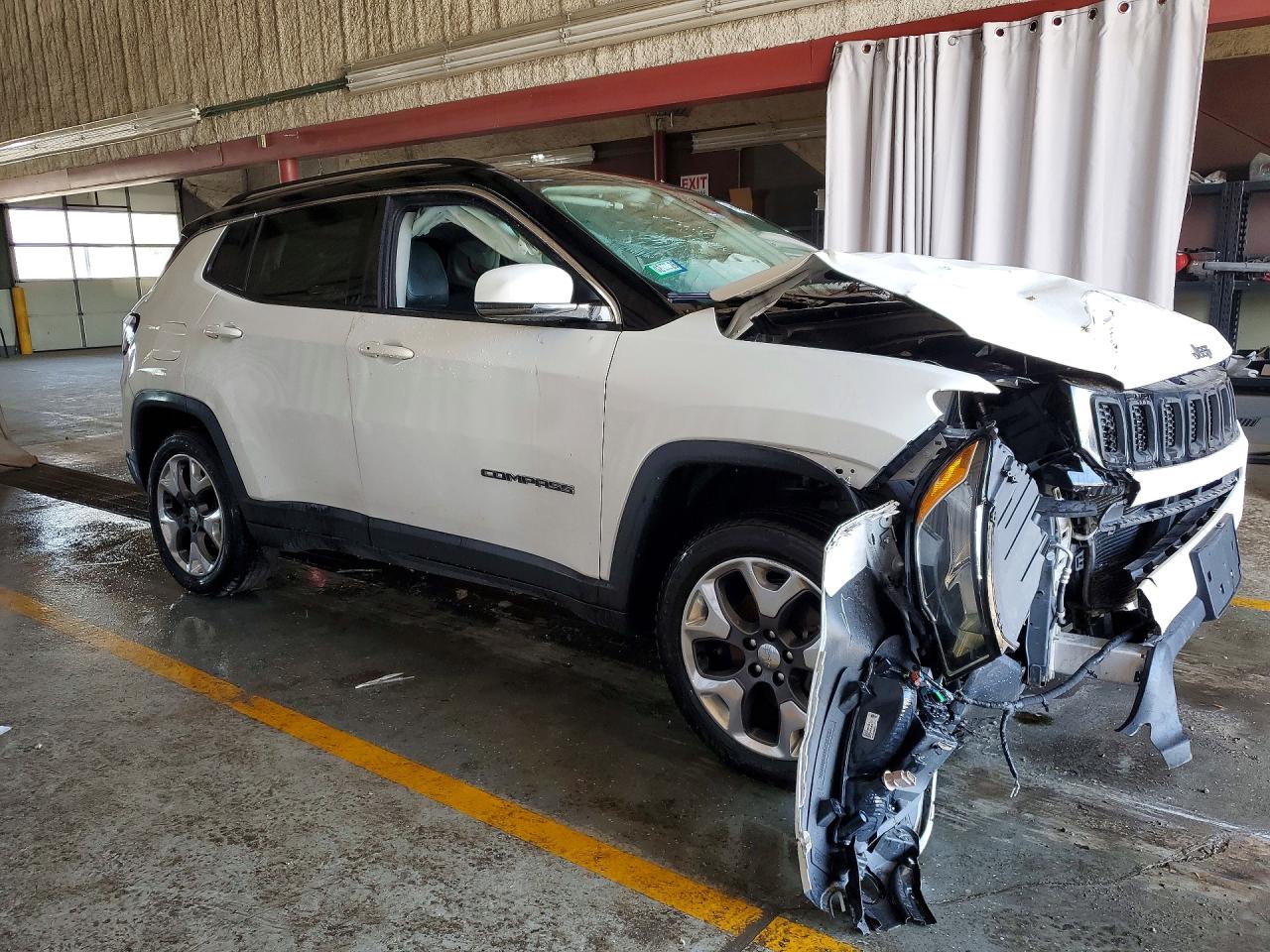3C4NJDCB9JT209569 · 2018 JEEP COMPASS · 4/13