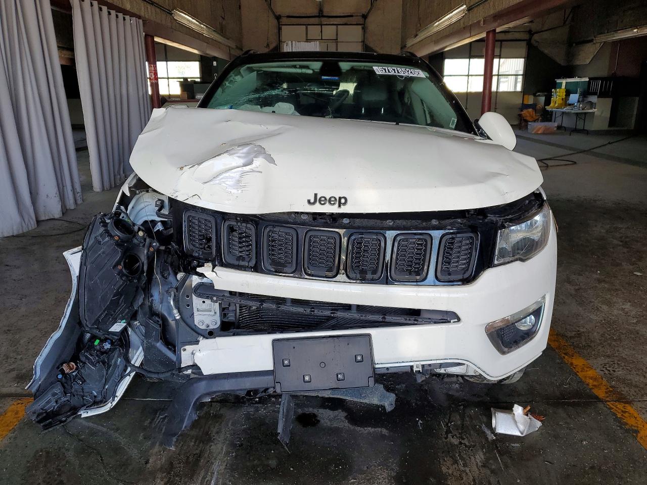 3C4NJDCB9JT209569 · 2018 JEEP COMPASS · 5/13
