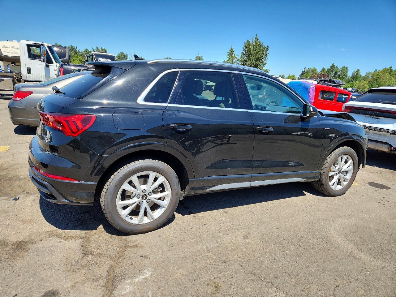 WA1DECF34N1070716 · 2022 AUDI Q3 · 3/12