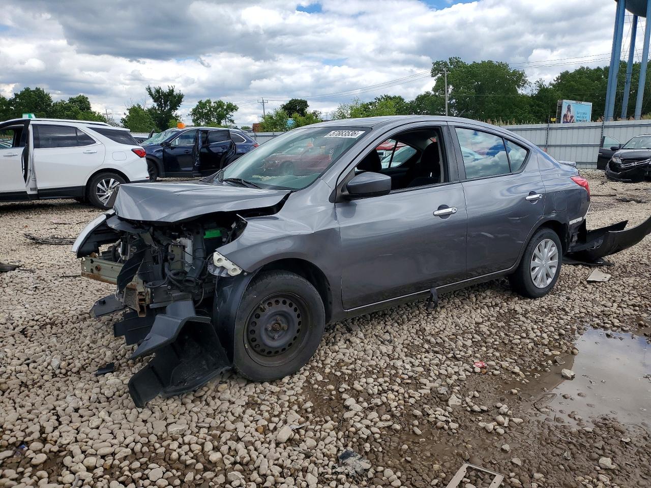 3N1CN7AP1HL864012 · 2017 NISSAN VERSA