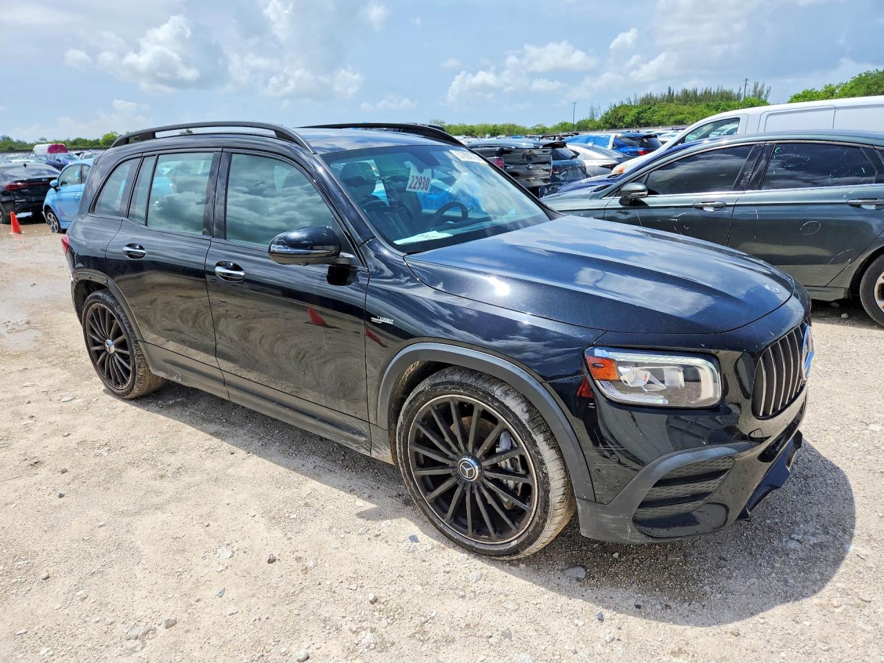 W1N4M5BB4PW297095 · 2023 MERCEDES-BENZ GLB · 4/14