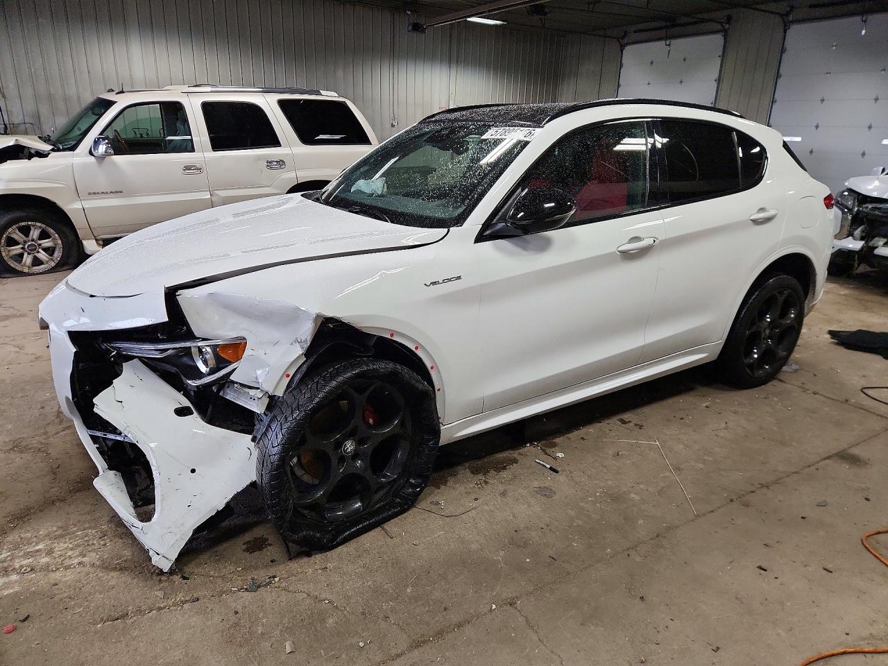 ZASPAKBN4N7D25532 · 2022 ALFA ROMEO STELVIO