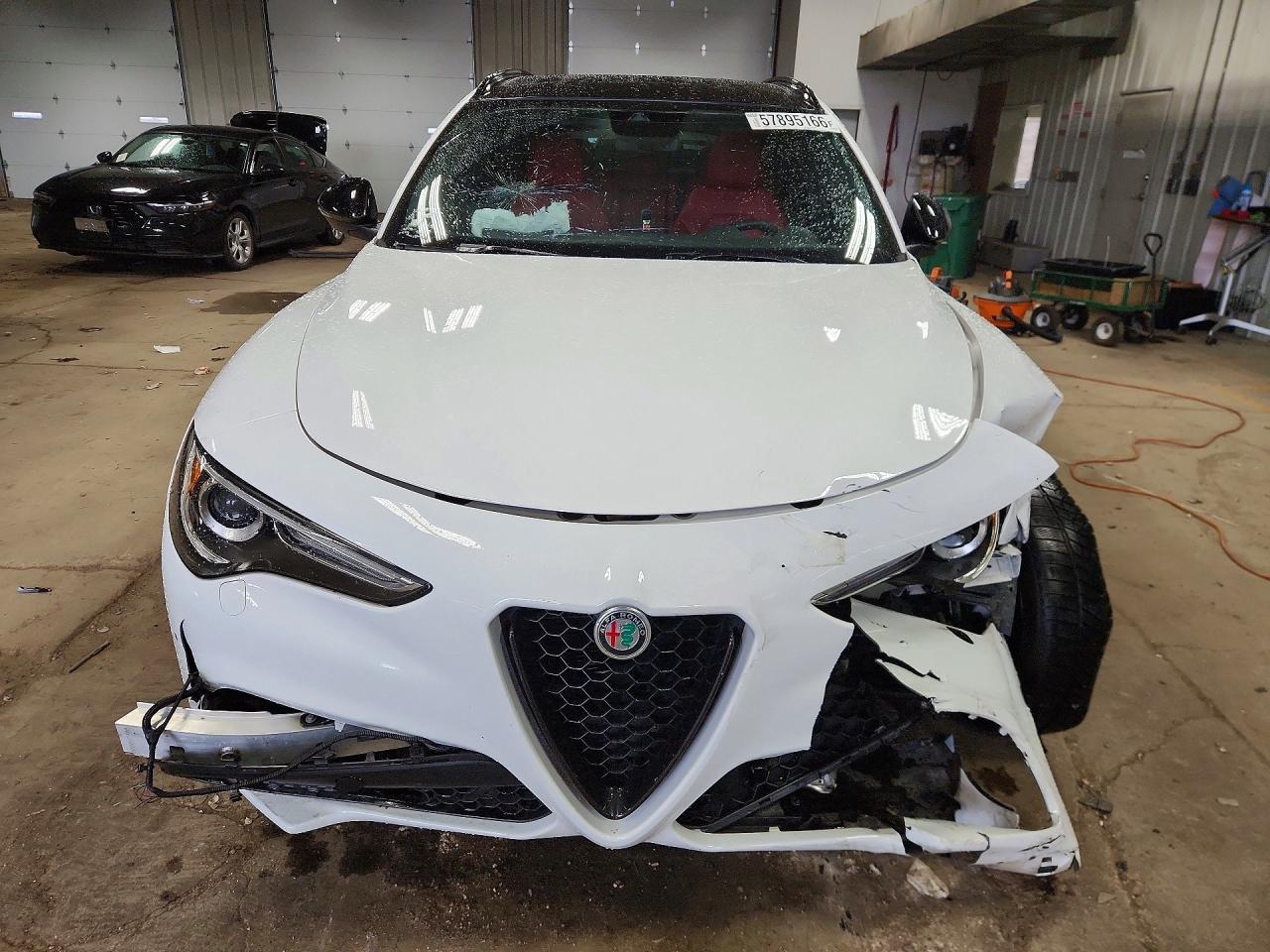 ZASPAKBN4N7D25532 · 2022 ALFA ROMEO STELVIO · 5/13