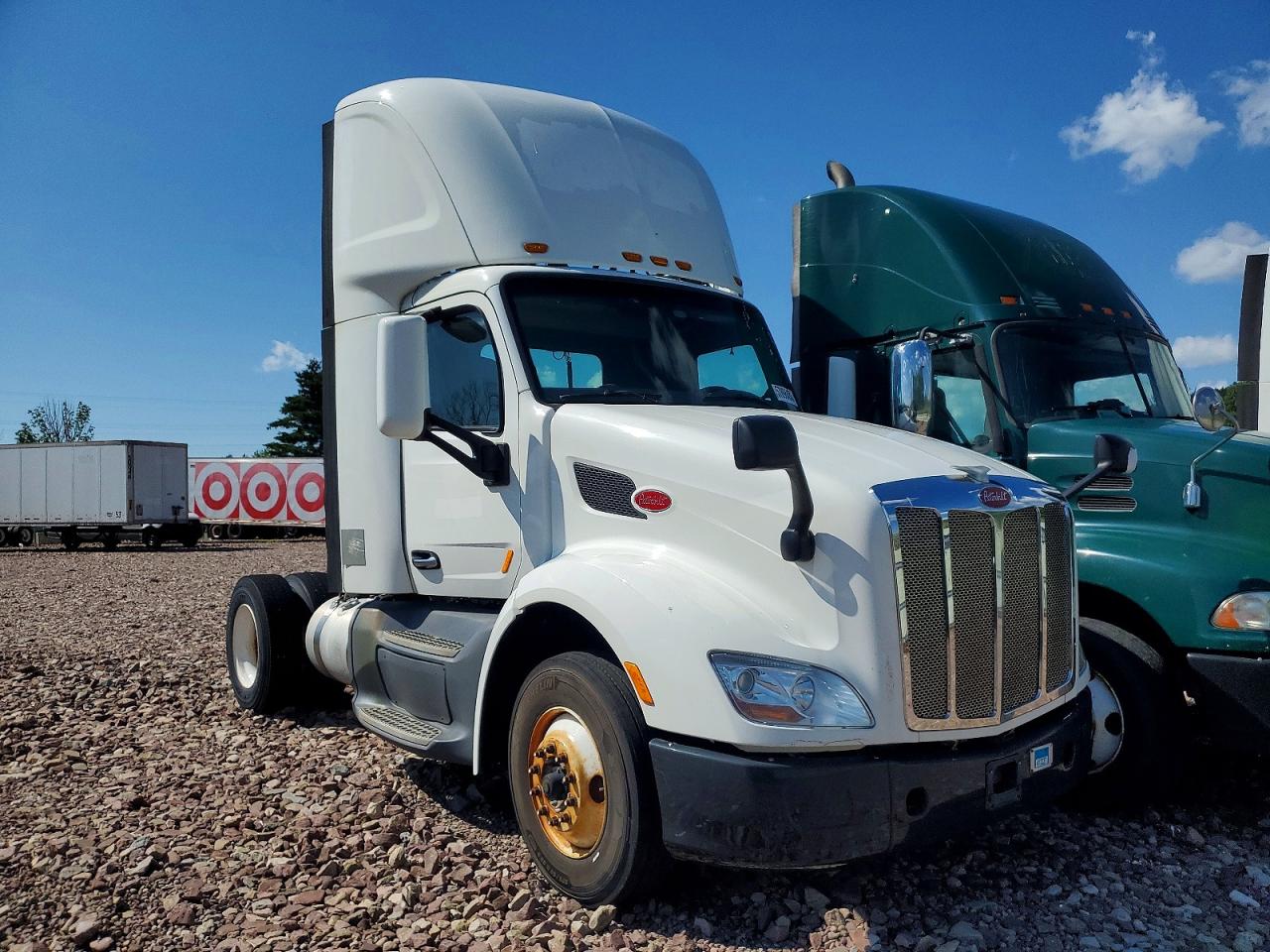 1XPBA48XXFD299365 · 2015 PETERBILT 579