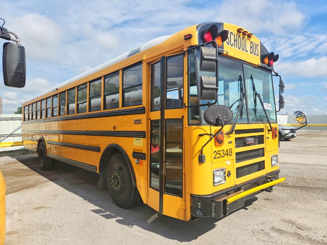 1T88S4E20A1128196 · 2010 THOMAS SAF-T-LINER C2