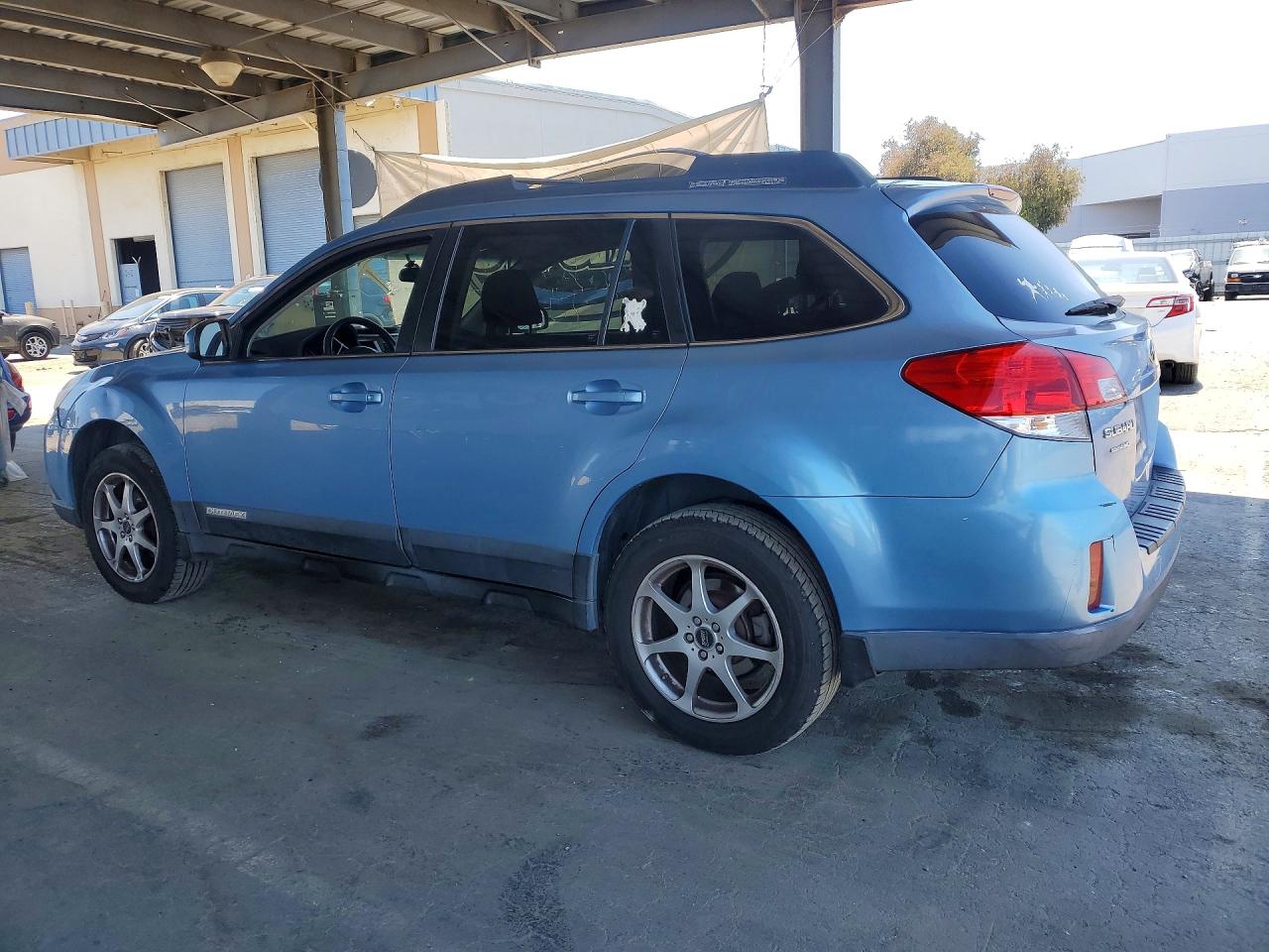 4S4BRBCC1C3238065 · 2012 SUBARU OUTBACK · 2/12