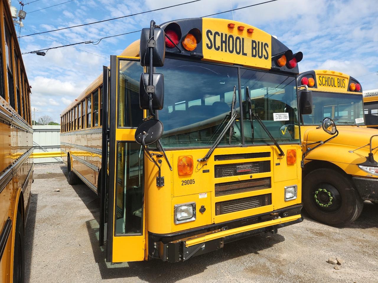 1T88S4E21C1148265 · 2012 THOMAS SAF-T-LINER C2