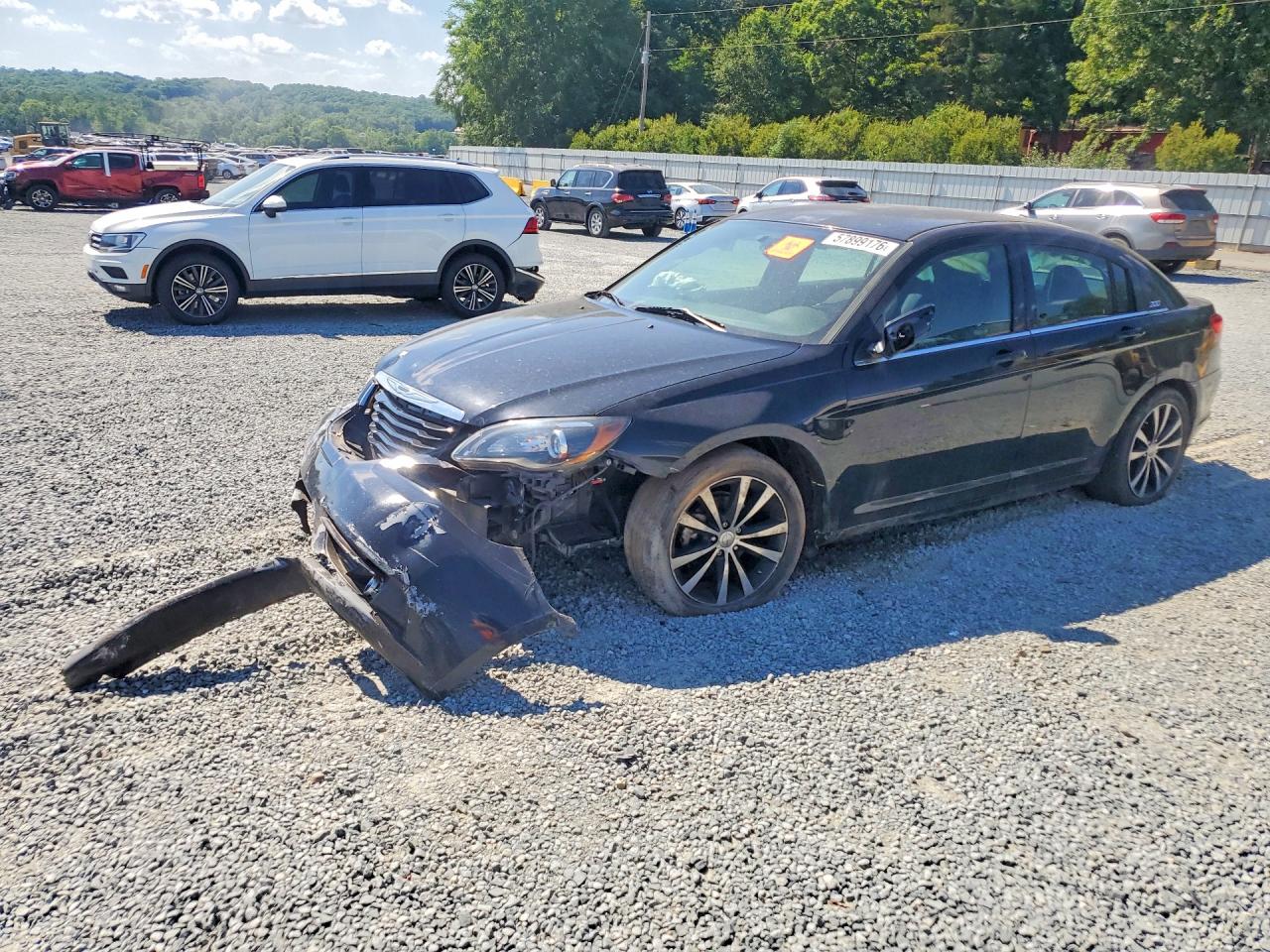 1C3CCBBG8EN120122 · 2014 CHRYSLER 200