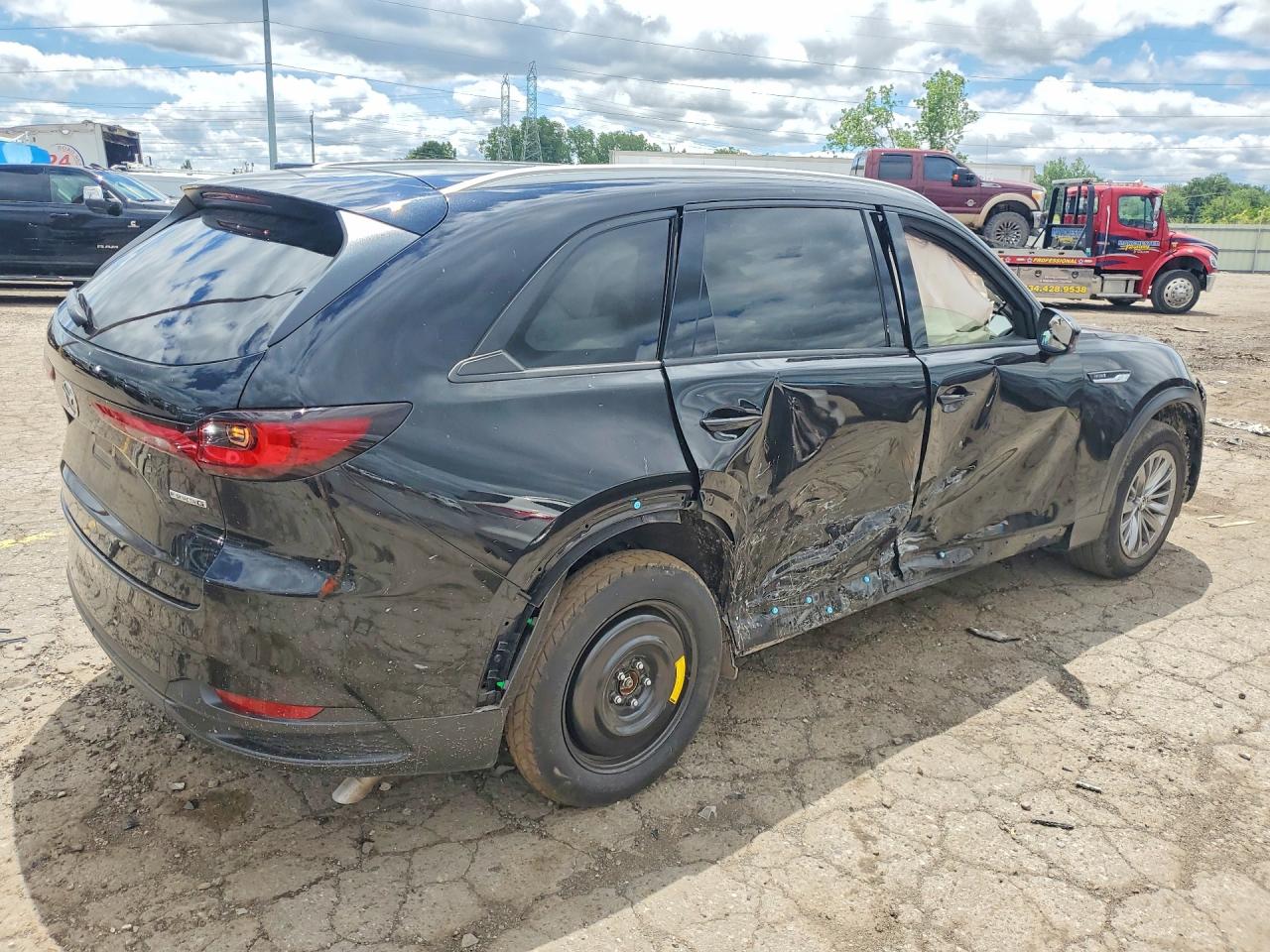 JM3KKBHD5S1245323 · 2025 MAZDA CX-90 · 3/13