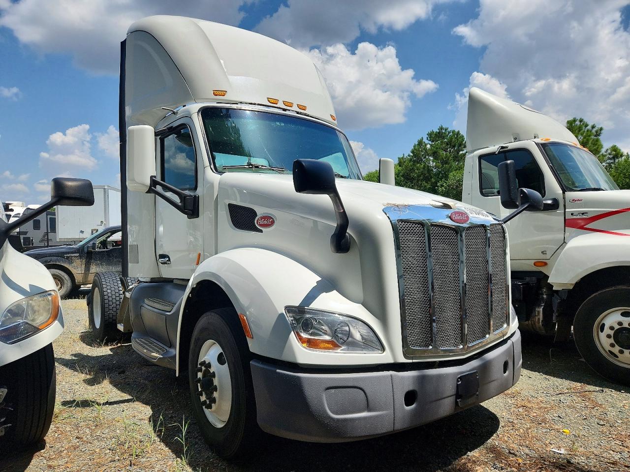 1XPBA48X0HD428670 · 2017 PETERBILT 579