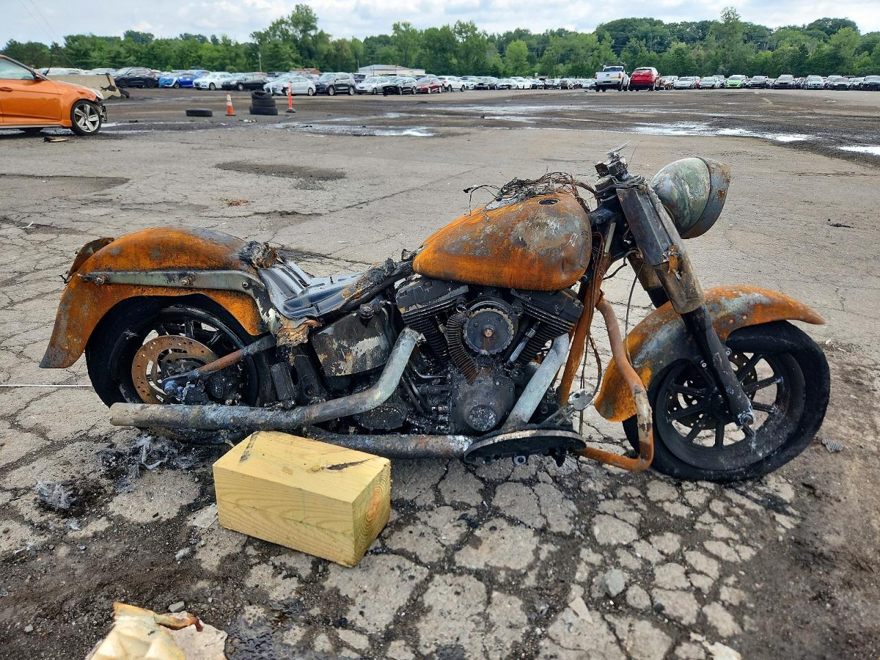 1HD1BXB185Y017309 · 2005 HARLEY-DAVIDSON FLSTFI