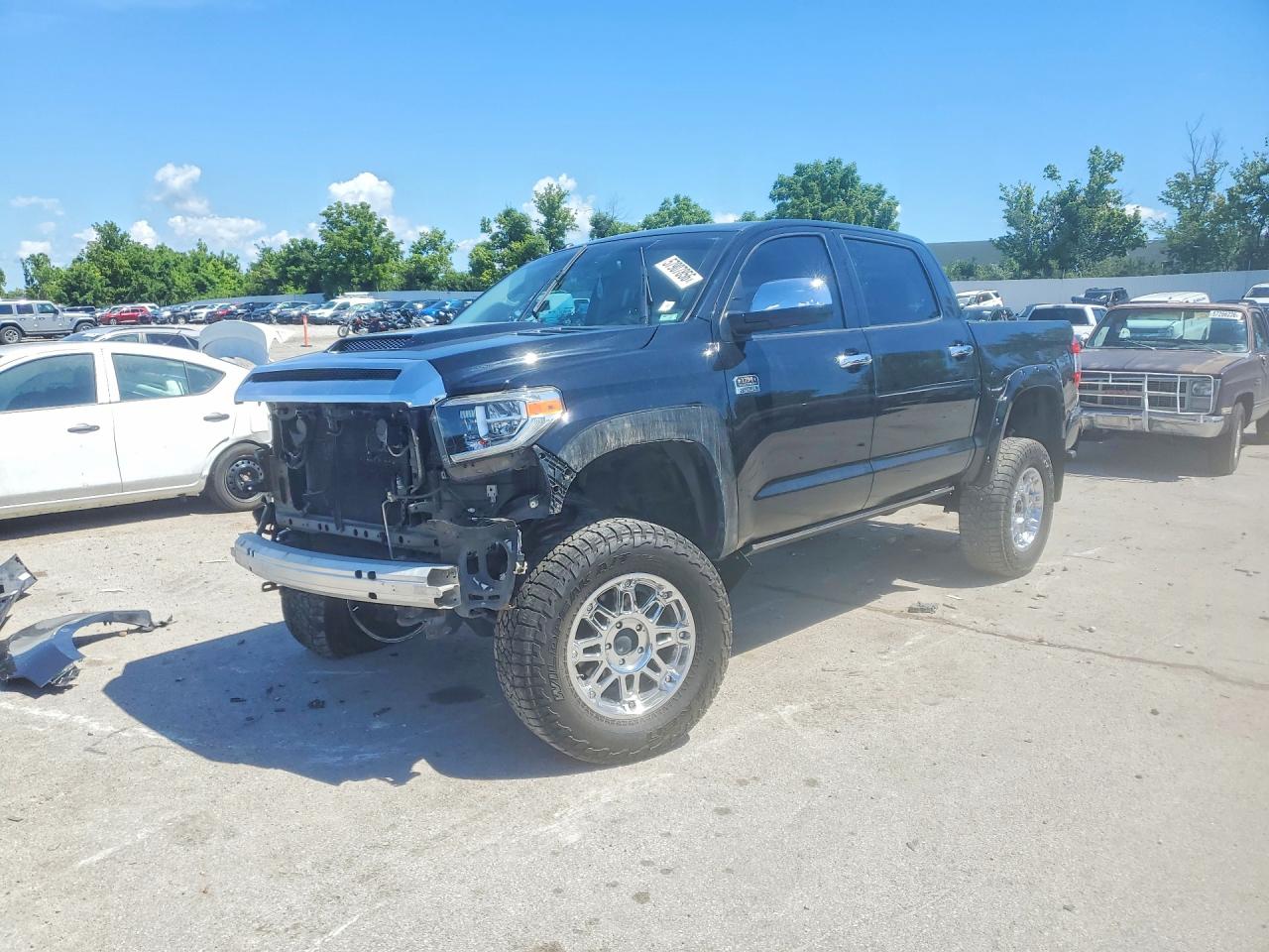 5TFAW5F1XJX683981 · 2018 TOYOTA TUNDRA