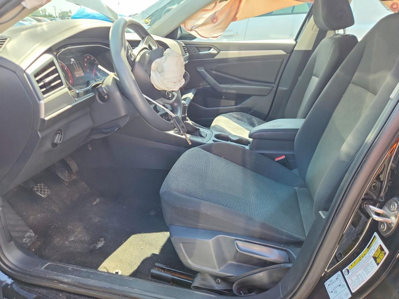 3VWN57BU3KM034950 · 2019 VOLKSWAGEN JETTA · 7/13