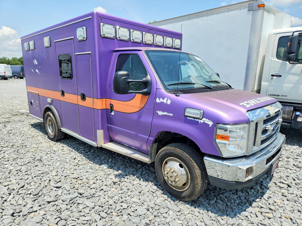 1FDWE3FS0JDC23229 · 2018 FORD ECONOLINE · 4/13