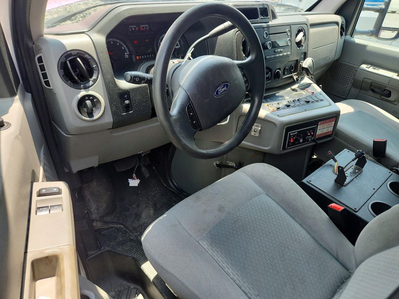 1FDWE3FS0JDC23229 · 2018 FORD ECONOLINE · 8/13