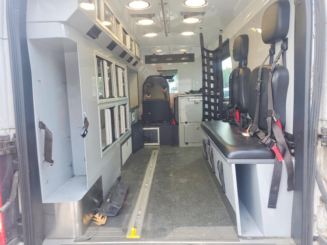 1FDYR2CM2KKA63087 · 2019 FORD TRANSIT · 10/13