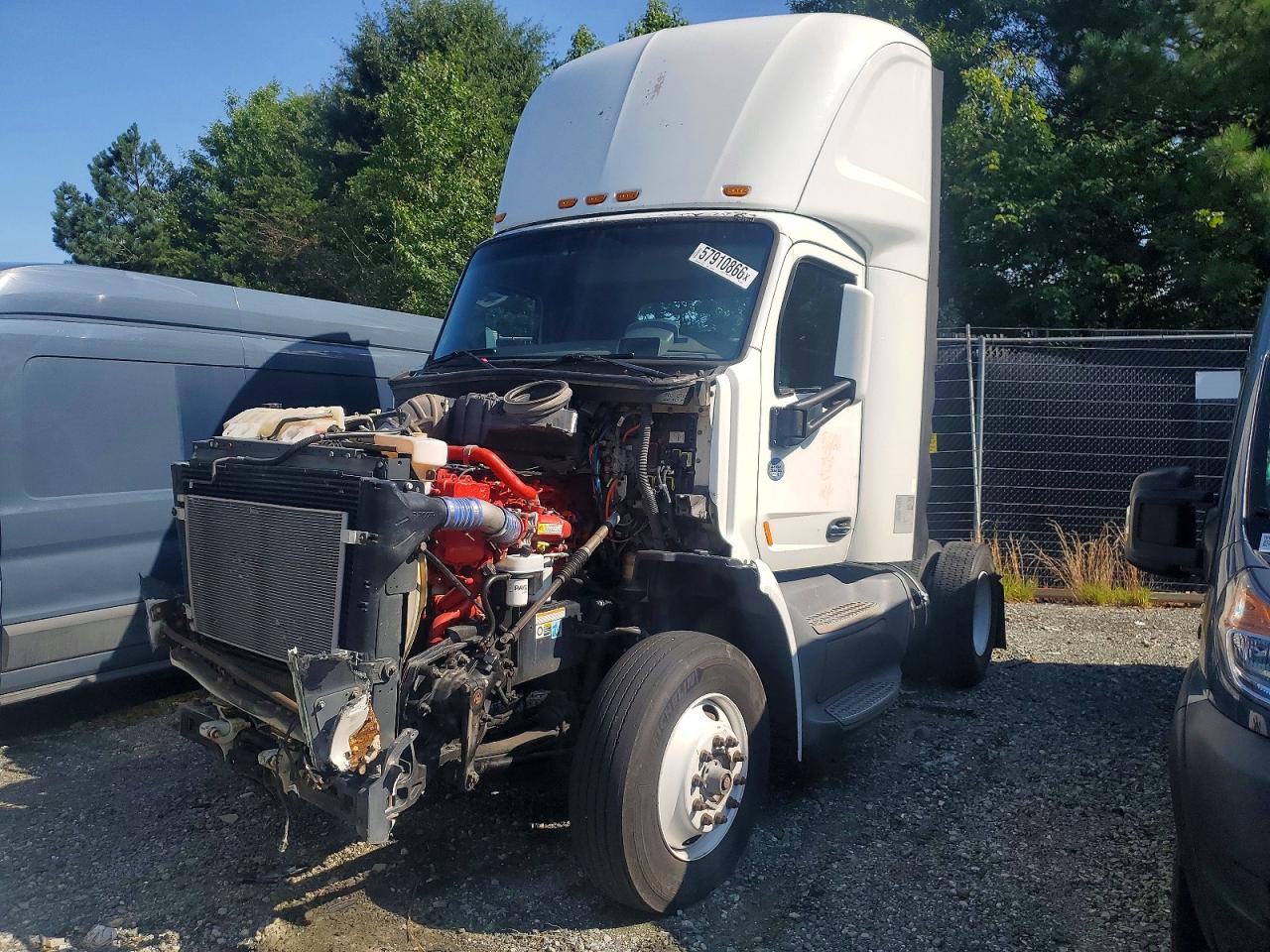 1XPBA48X7FD299369 · 2015 PETERBILT 579 · 2/10