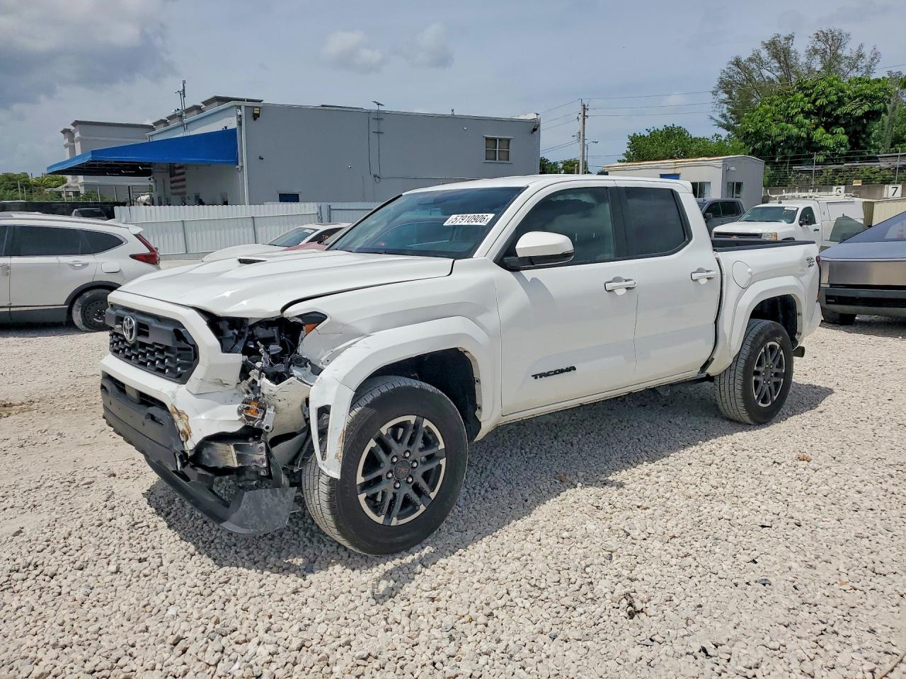 3TMLB5JN2RM043912 · 2024 TOYOTA TACOMA