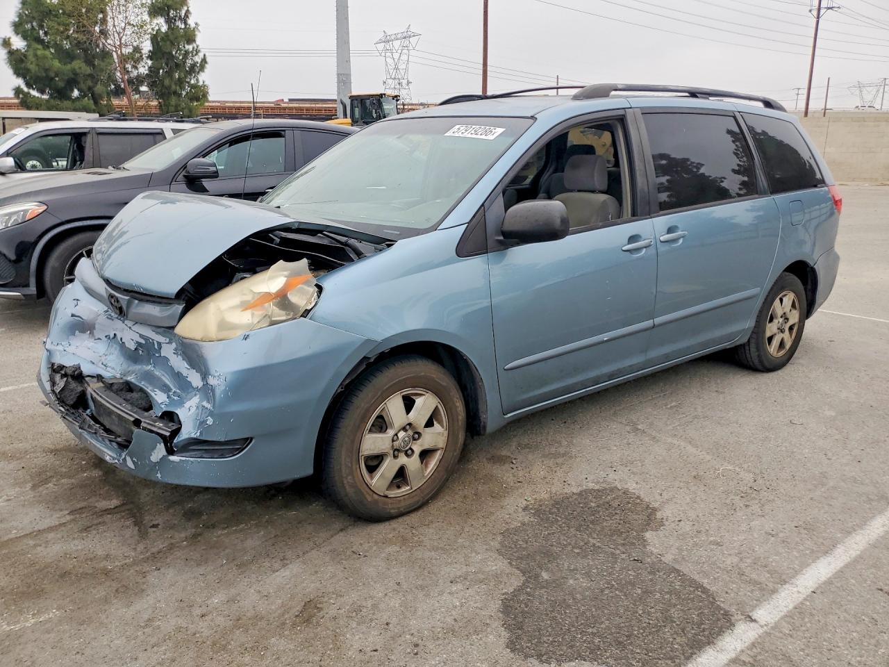 5TDZK23C18S190354 · 2008 TOYOTA SIENNA
