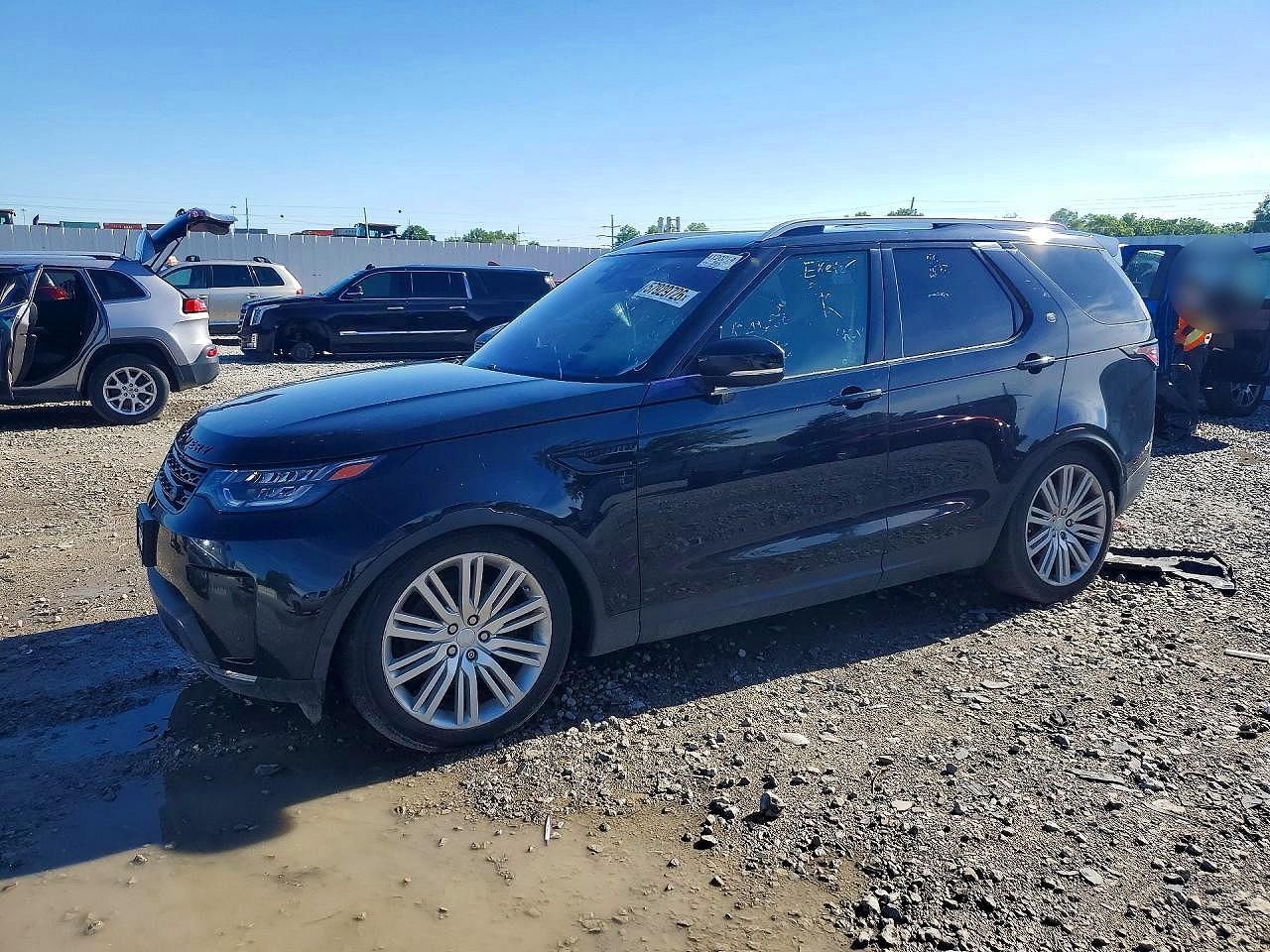 SALRTBBV4HA015246 · 2017 LAND ROVER DISCOVERY