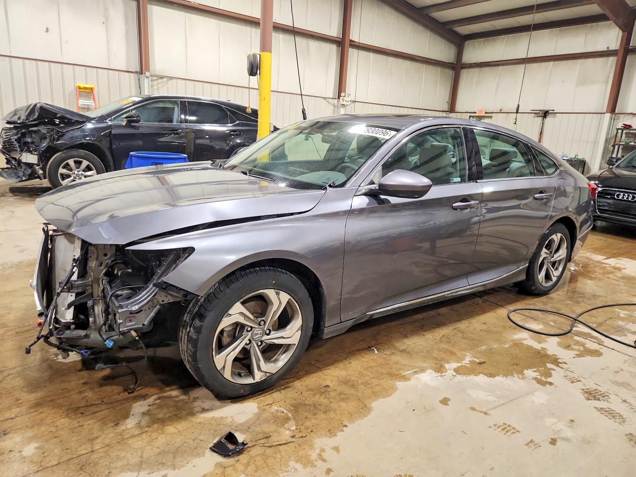 1HGCV1F40JA062588 · 2018 HONDA ACCORD