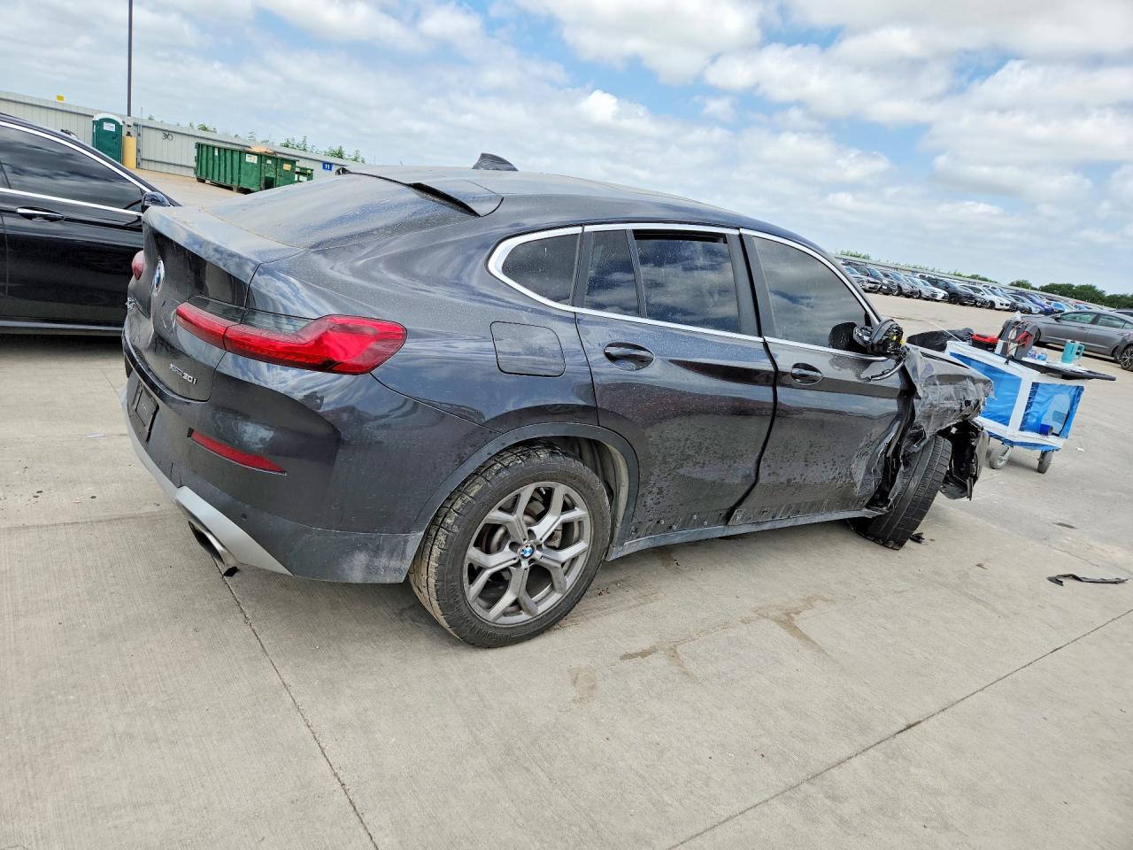 5UX33DT09R9V05727 · 2024 BMW X4 · 3/13