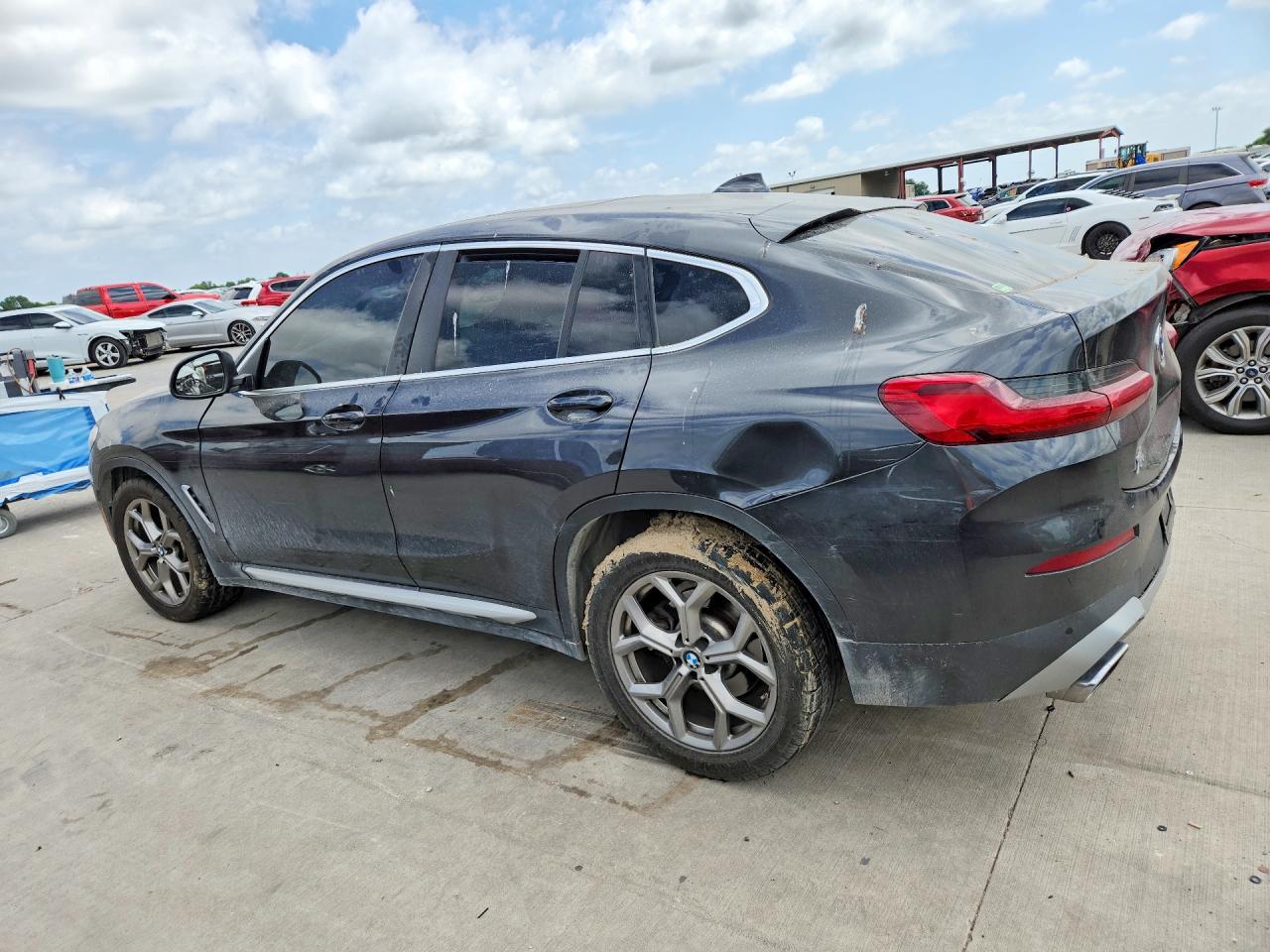 5UX33DT09R9V05727 · 2024 BMW X4 · 2/13