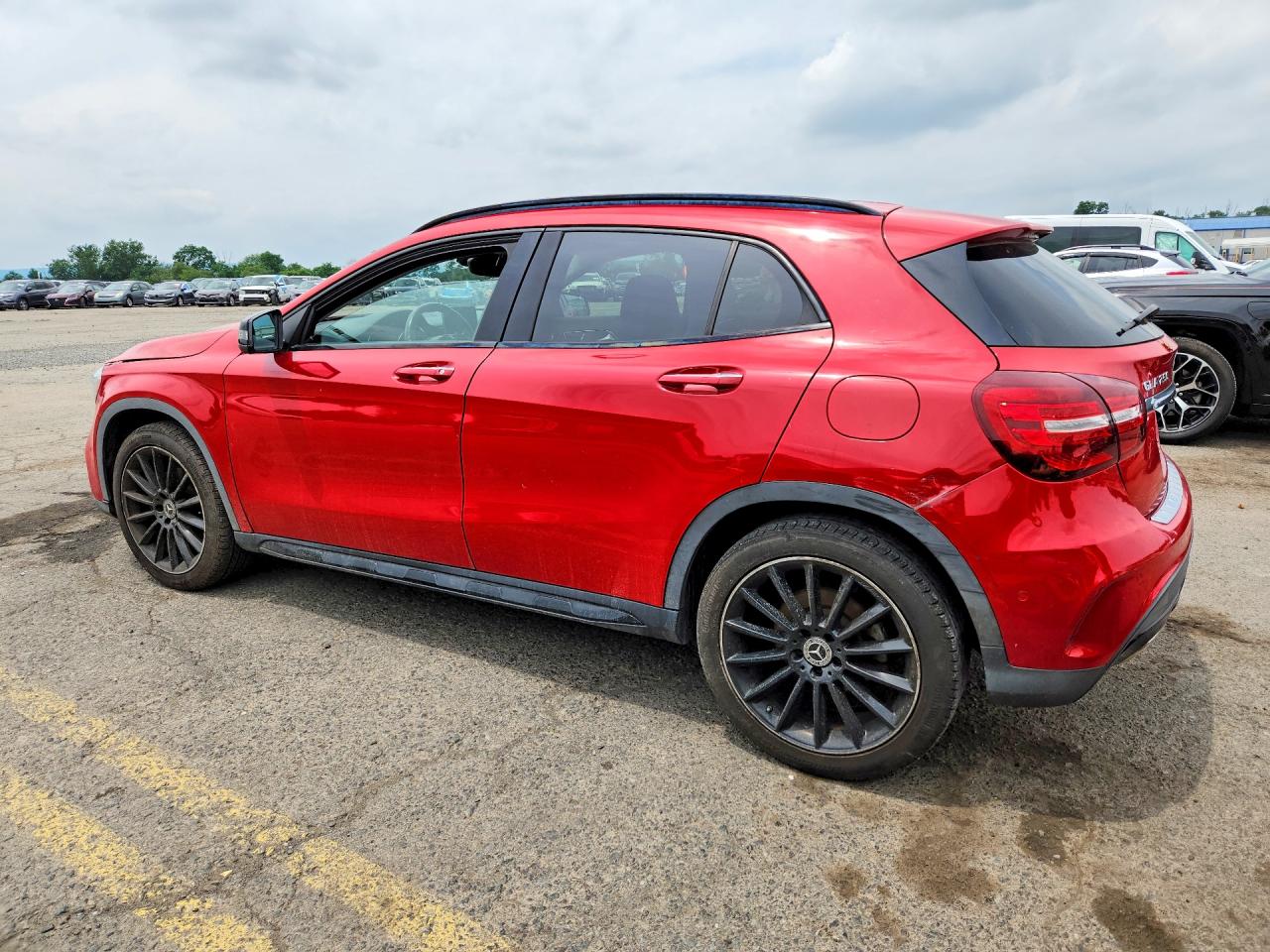 WDCTG4GB0JJ446663 · 2018 MERCEDES-BENZ GLA · 2/12