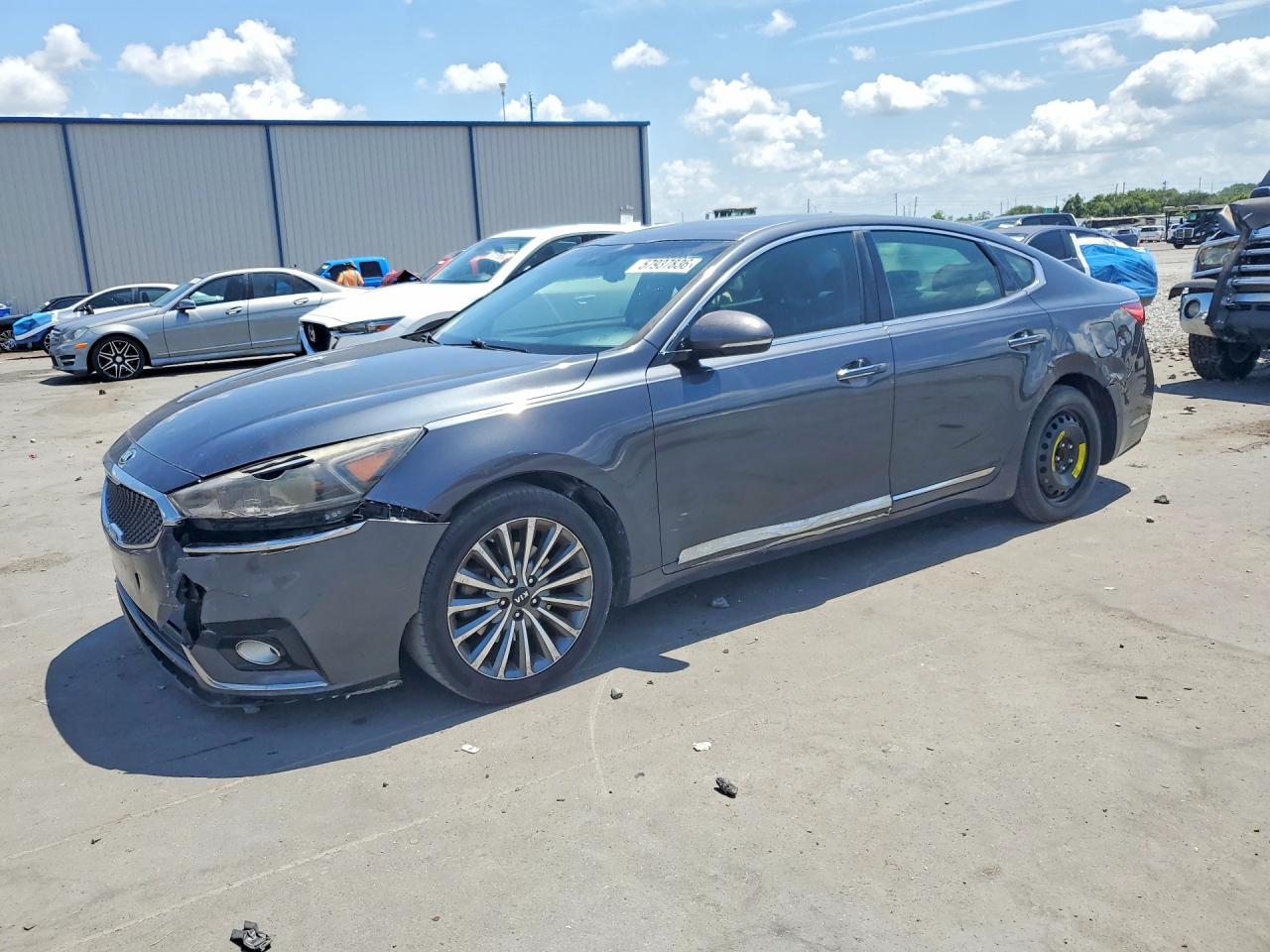 KNALB4J13H5042891 · 2017 KIA CADENZA