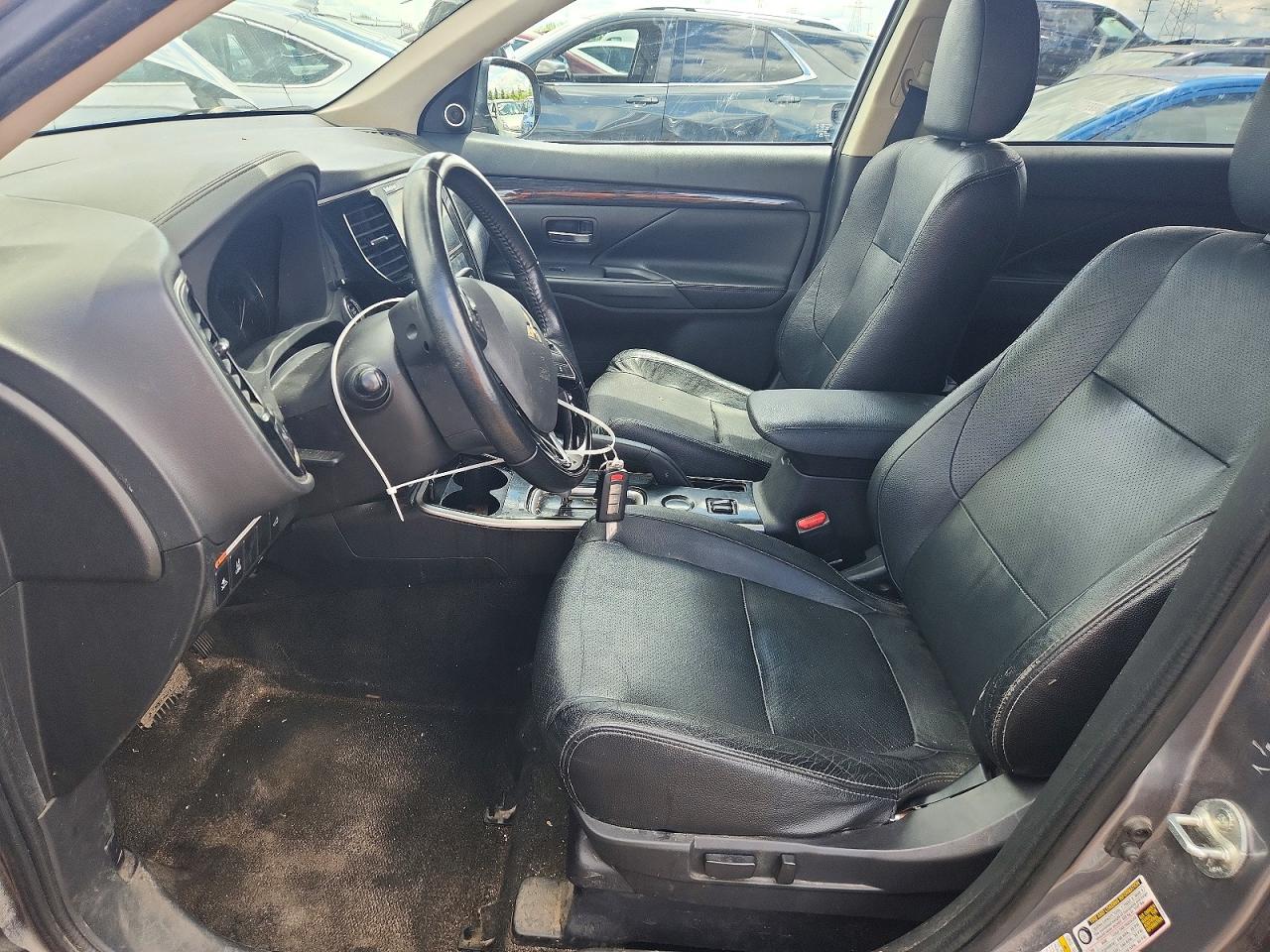 JA4AD3A32HZ070846 · 2017 MITSUBISHI OUTLANDER · 7/13