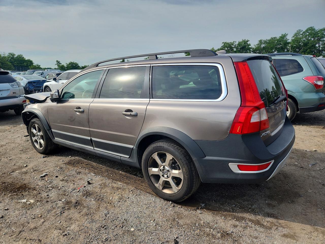 YV4982BZ4A1091953 · 2010 VOLVO XC70 · 2/12