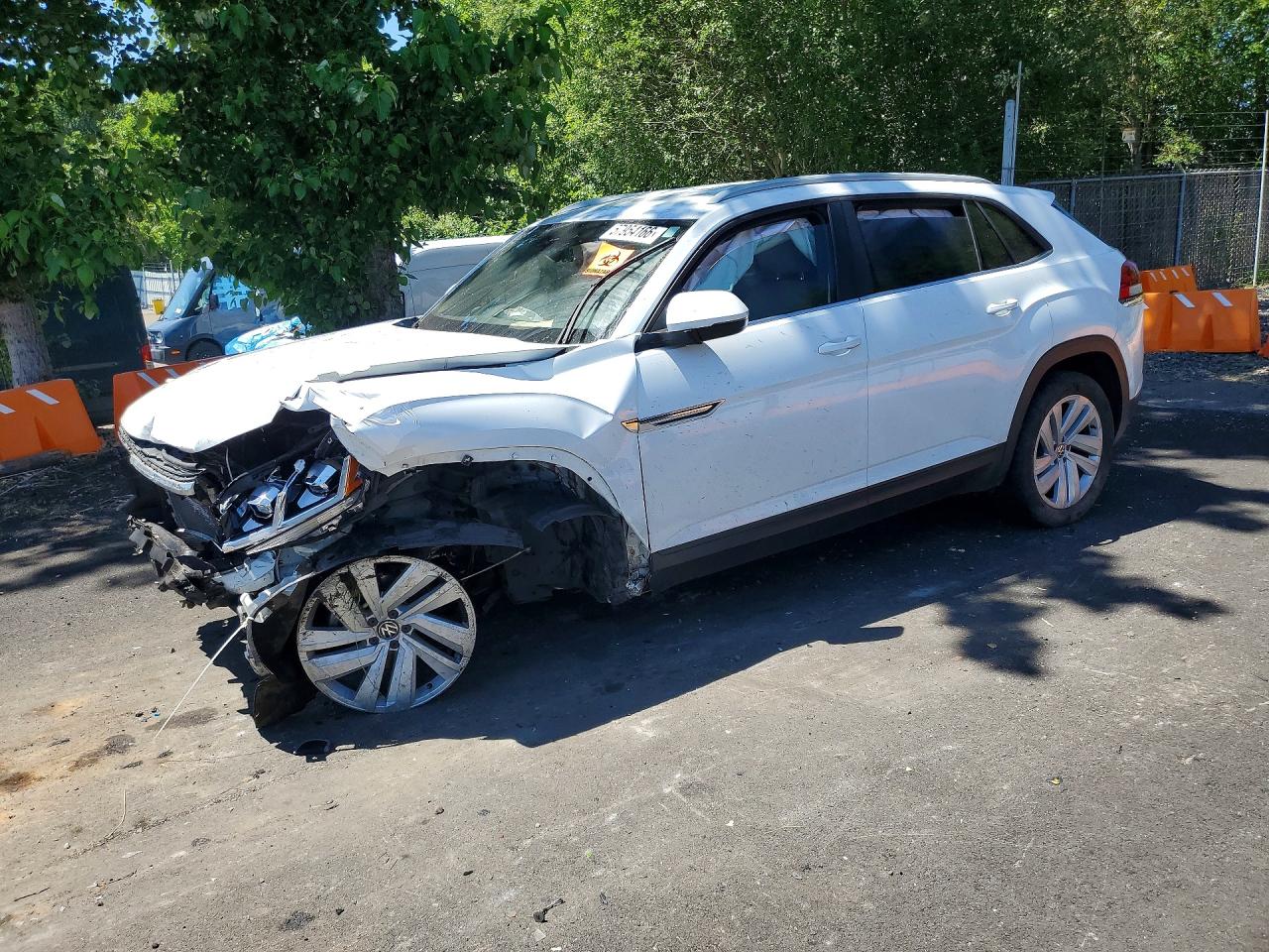 1V21C2CA7LC210186 · 2020 VOLKSWAGEN ATLAS CROSS SPORT