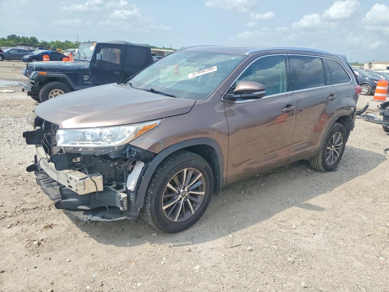 5TDJZRFH2JS882556 · 2018 TOYOTA HIGHLANDER