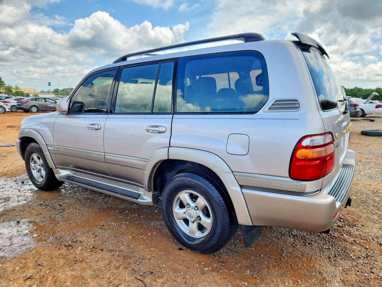 JTEHT05J622025712 · 2002 TOYOTA LAND CRUISER · 2/12
