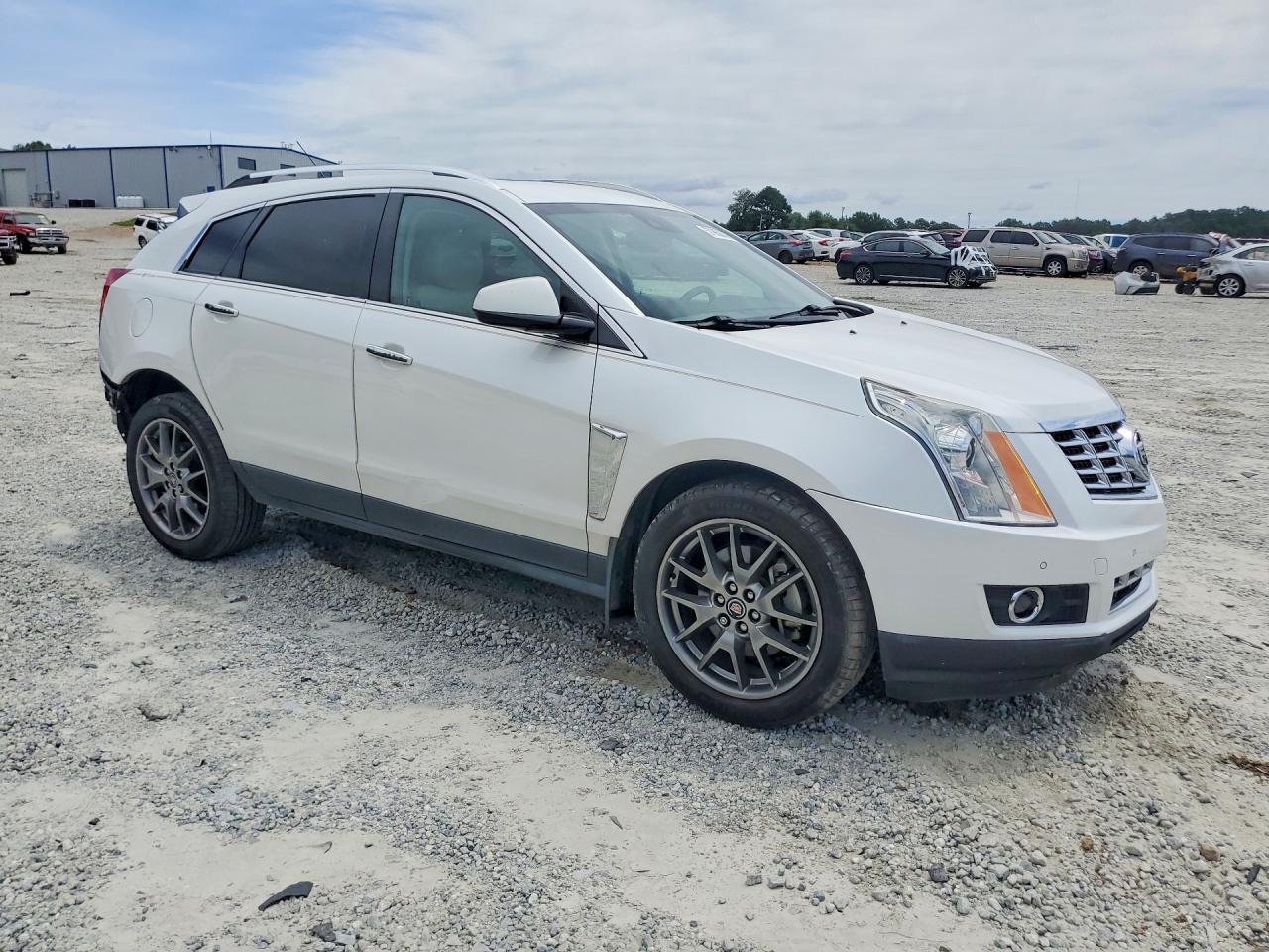 3GYFNDE33GS570495 · 2016 CADILLAC SRX · 4/12