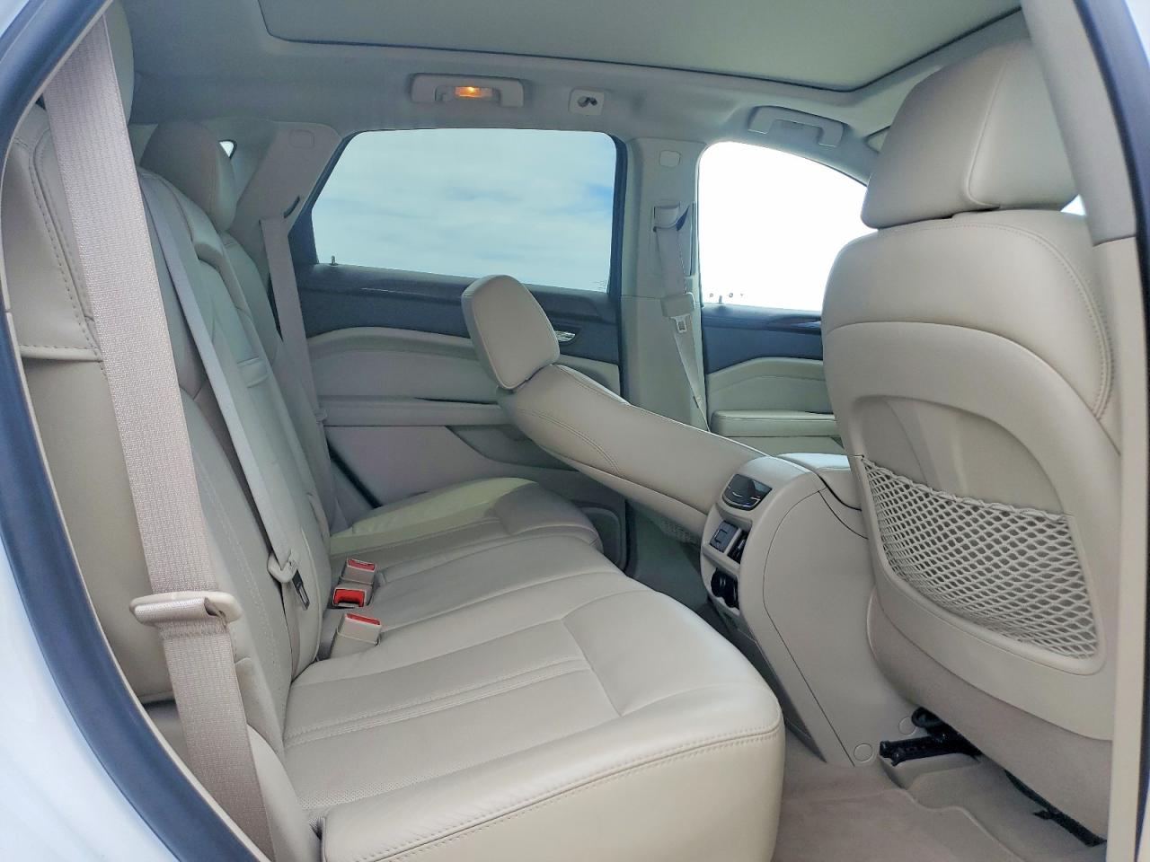 3GYFNDE33GS570495 · 2016 CADILLAC SRX · 10/12