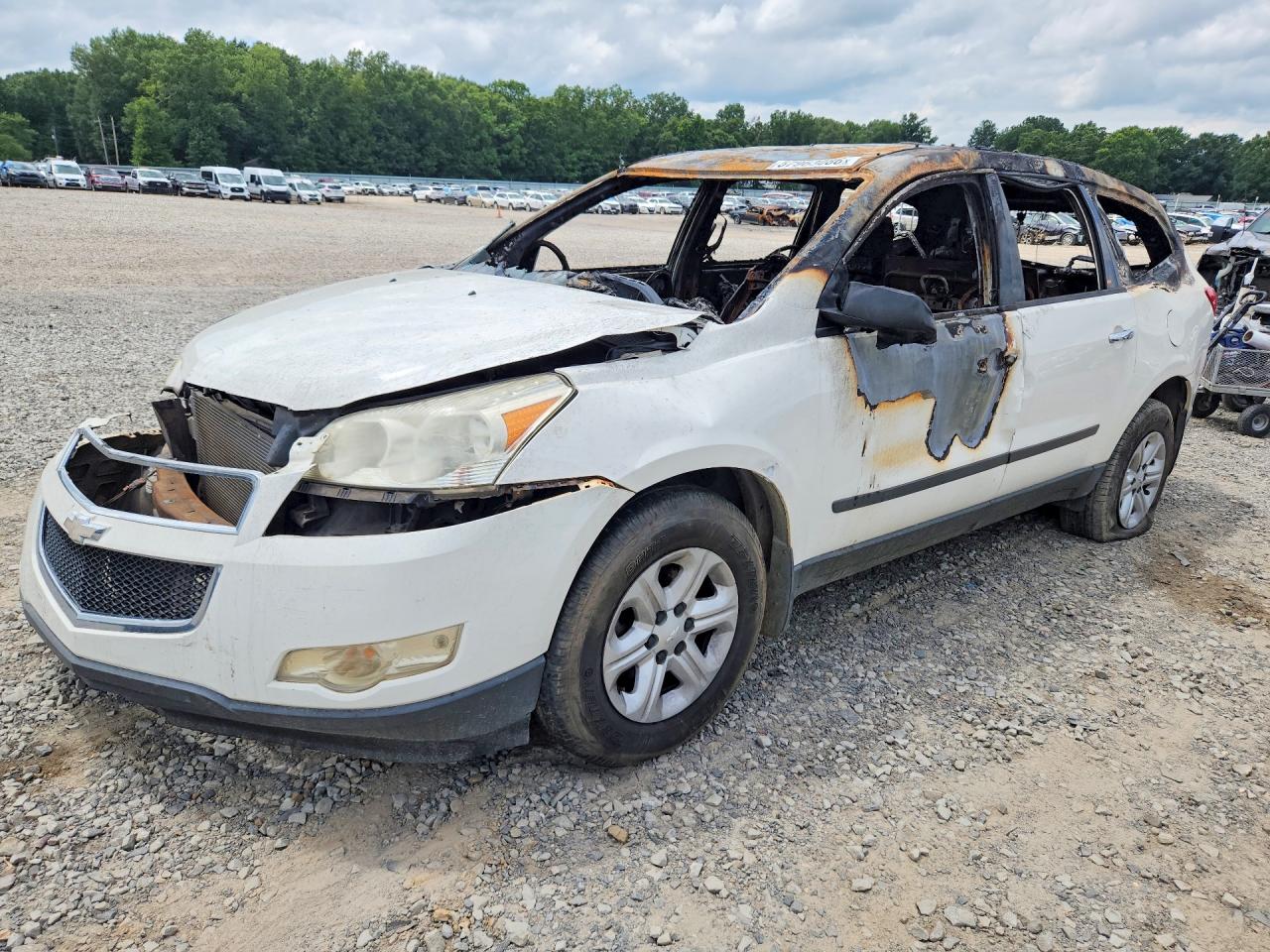 1GNKREED2BJ413601 · 2011 CHEVROLET TRAVERSE