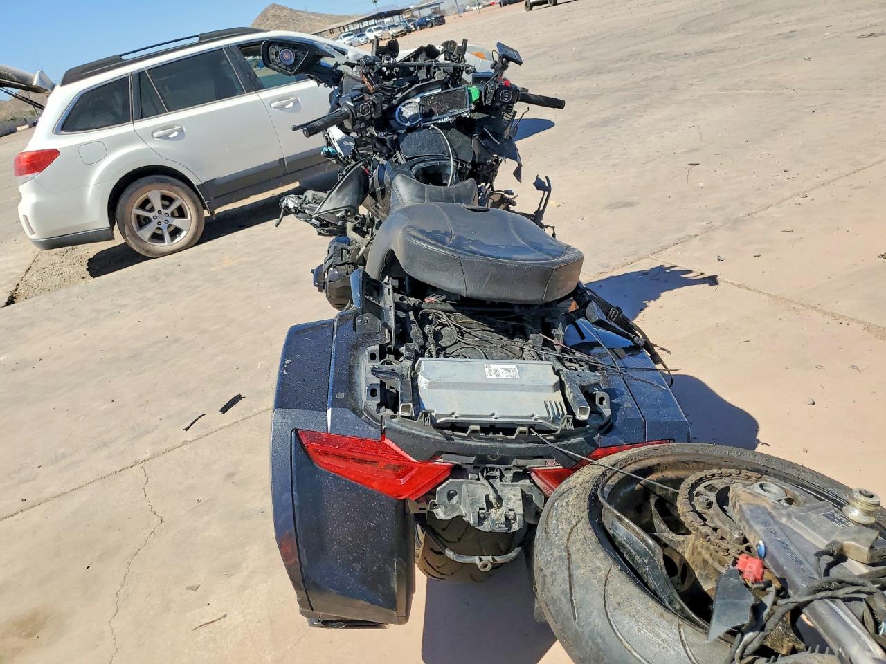 JH2SC7904MK300010 · 2021 HONDA GL1800 · 4/8