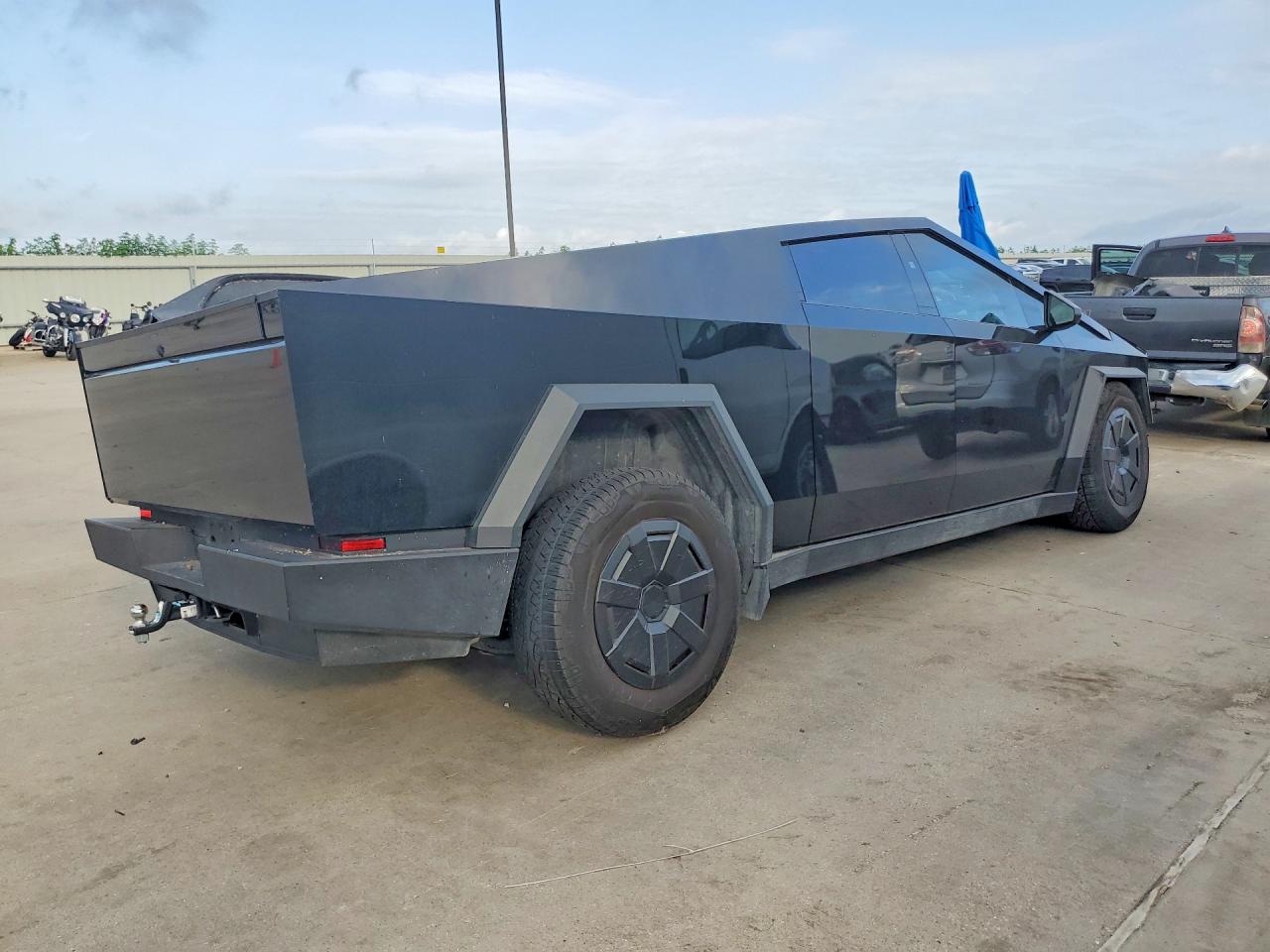 7G2CEHED3RA048206 · 2024 TESLA CYBERTRUCK · 3/12