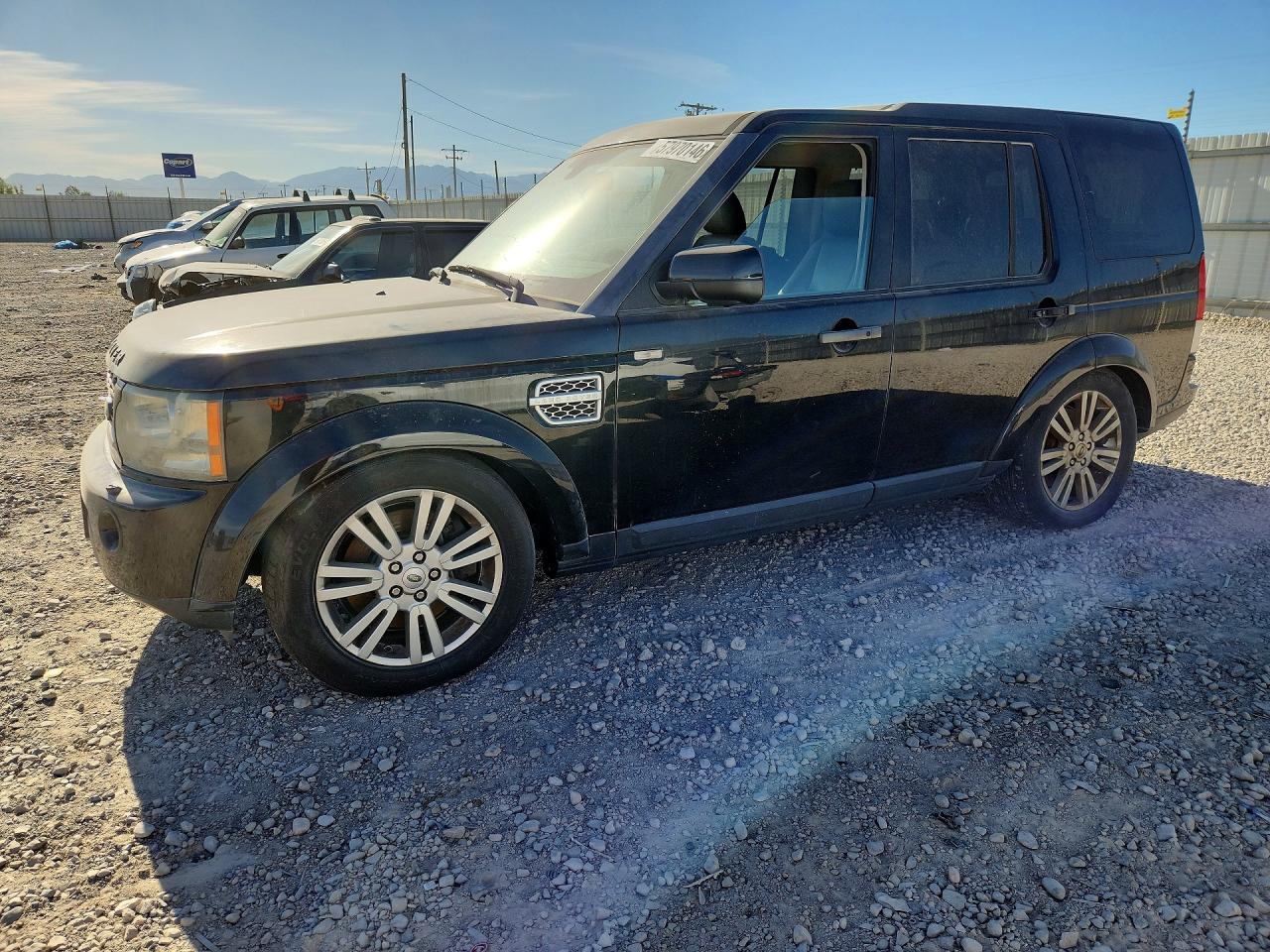 SALAK2D44AA526899 · 2010 LAND ROVER LR4