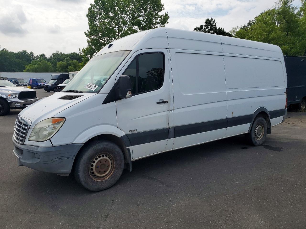 WDYPE8CC9B5516677 · 2011 FREIGHTLINER SPRINTER