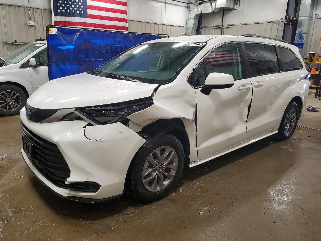 5TDKRKEC0RS223632 · 2024 TOYOTA SIENNA