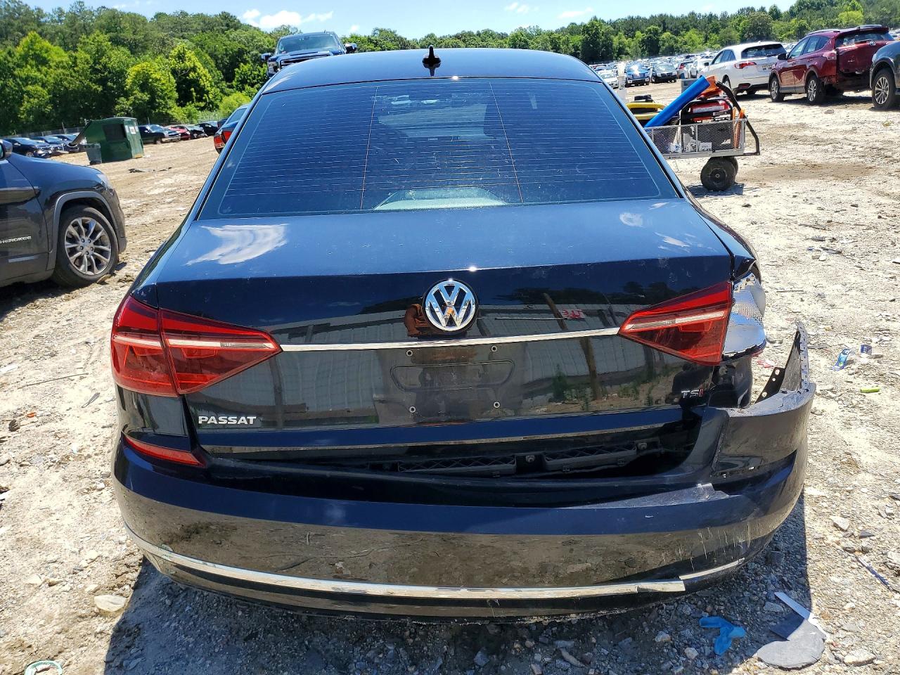 1VWDT7A3XHC010035 · 2017 VOLKSWAGEN PASSAT · 6/13