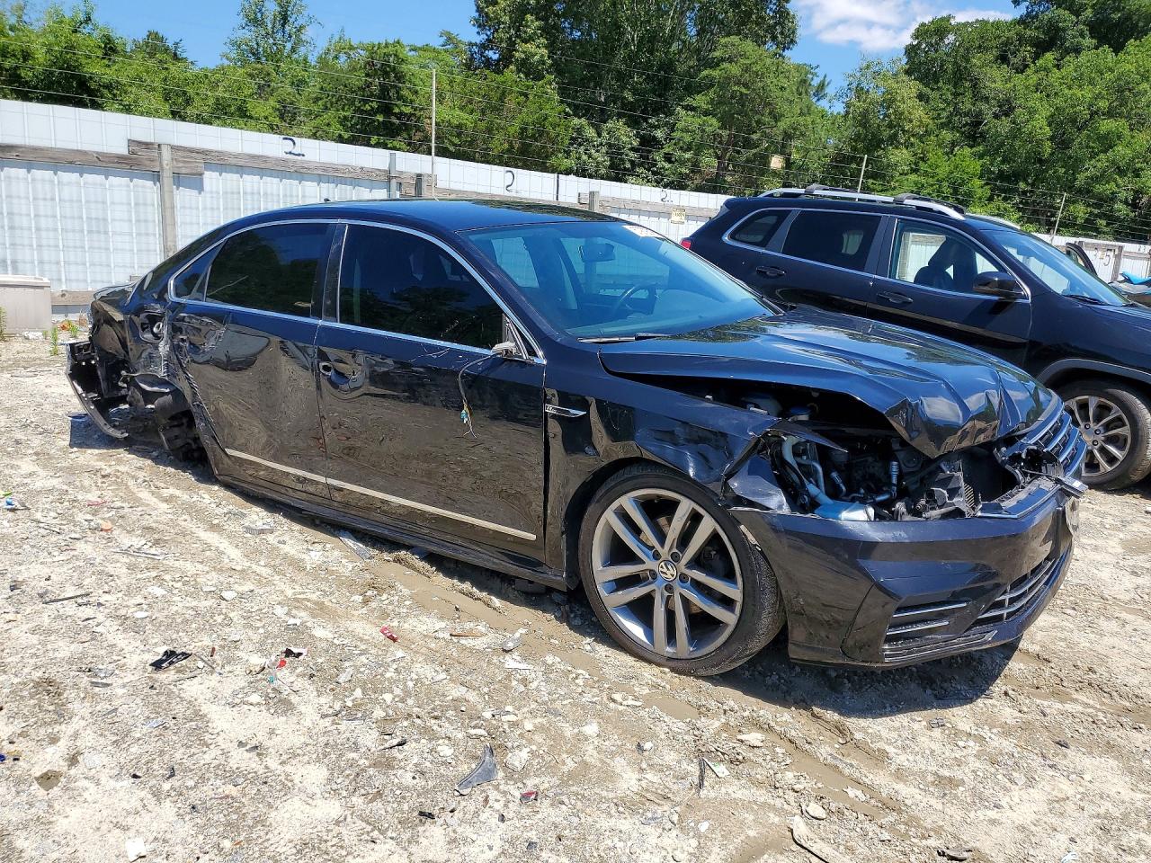1VWDT7A3XHC010035 · 2017 VOLKSWAGEN PASSAT · 4/13