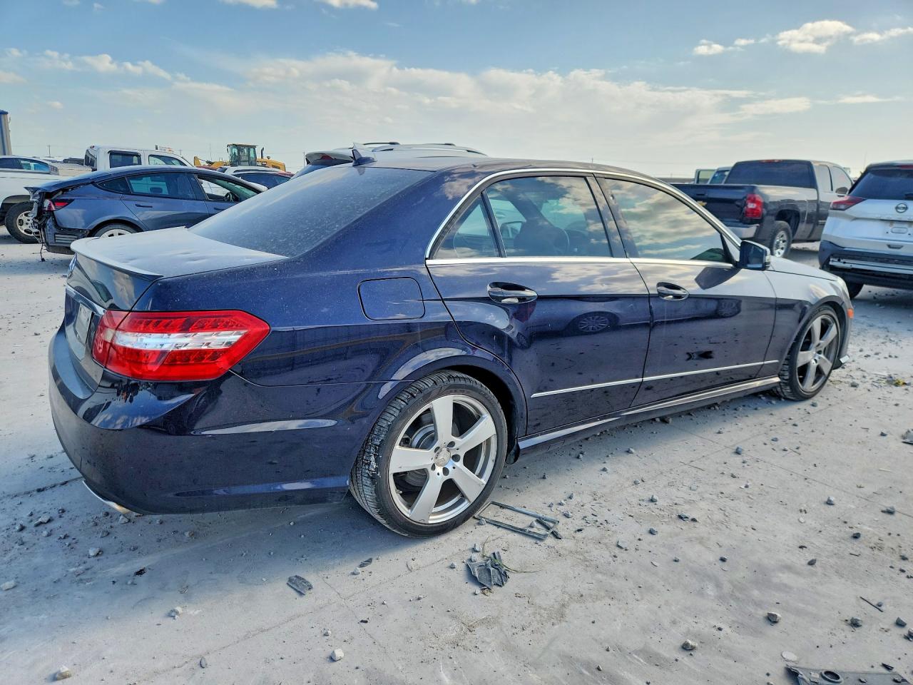 WDDHF5GB4BA466748 · 2011 MERCEDES-BENZ E · 3/12