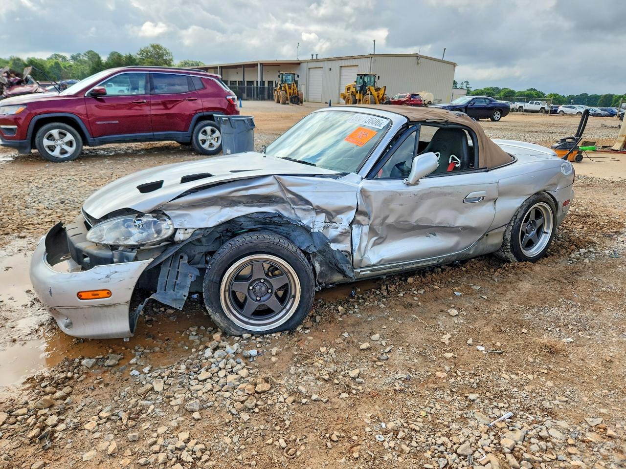 JM1NB353710215882 · 2001 MAZDA MX-5 MIATA