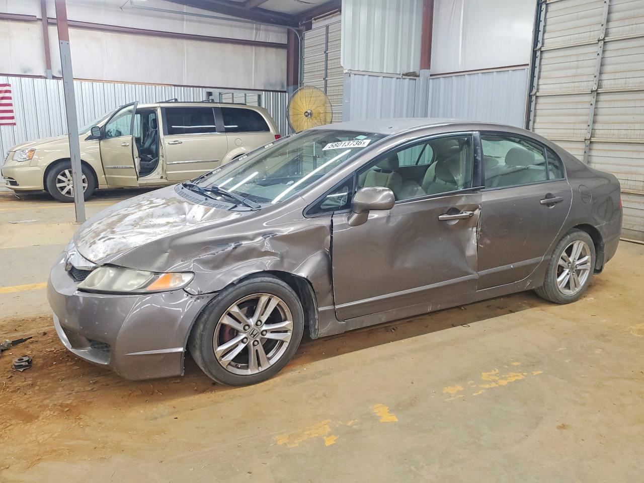 2HGFA1F50BH529318 · 2011 HONDA CIVIC