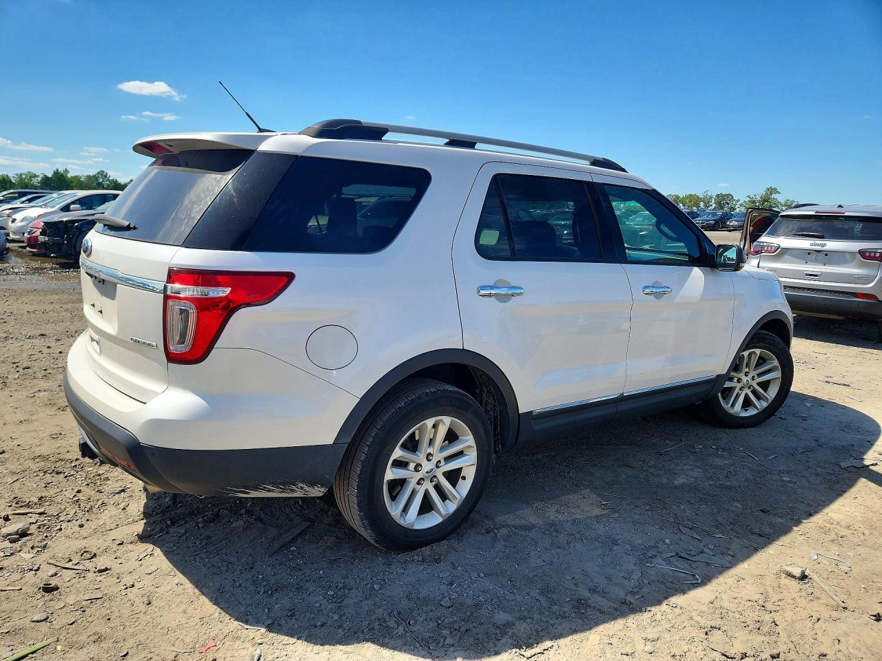 1FM5K7D8XFGC24560 · 2015 FORD EXPLORER · 3/13