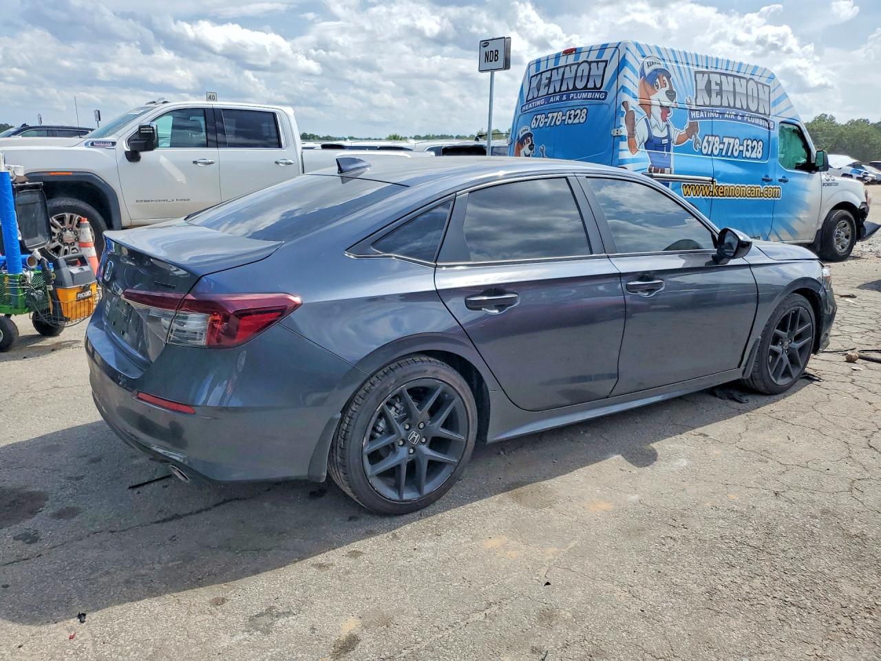 2HGFE2F51TH581617 · 2026 HONDA CIVIC · 3/12