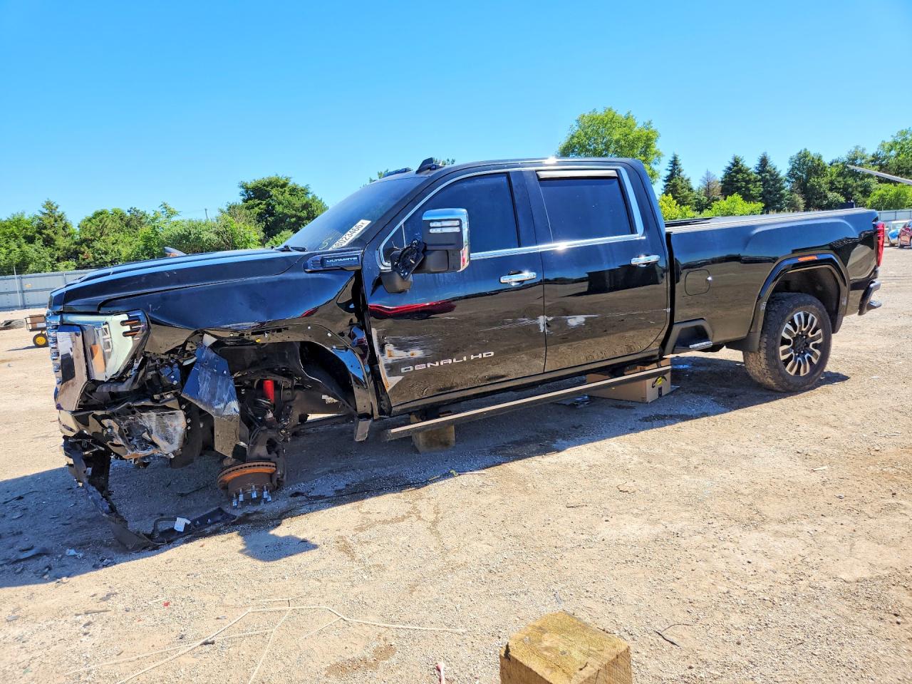 1GT49YEY6RF103891 · 2024 GMC SIERRA